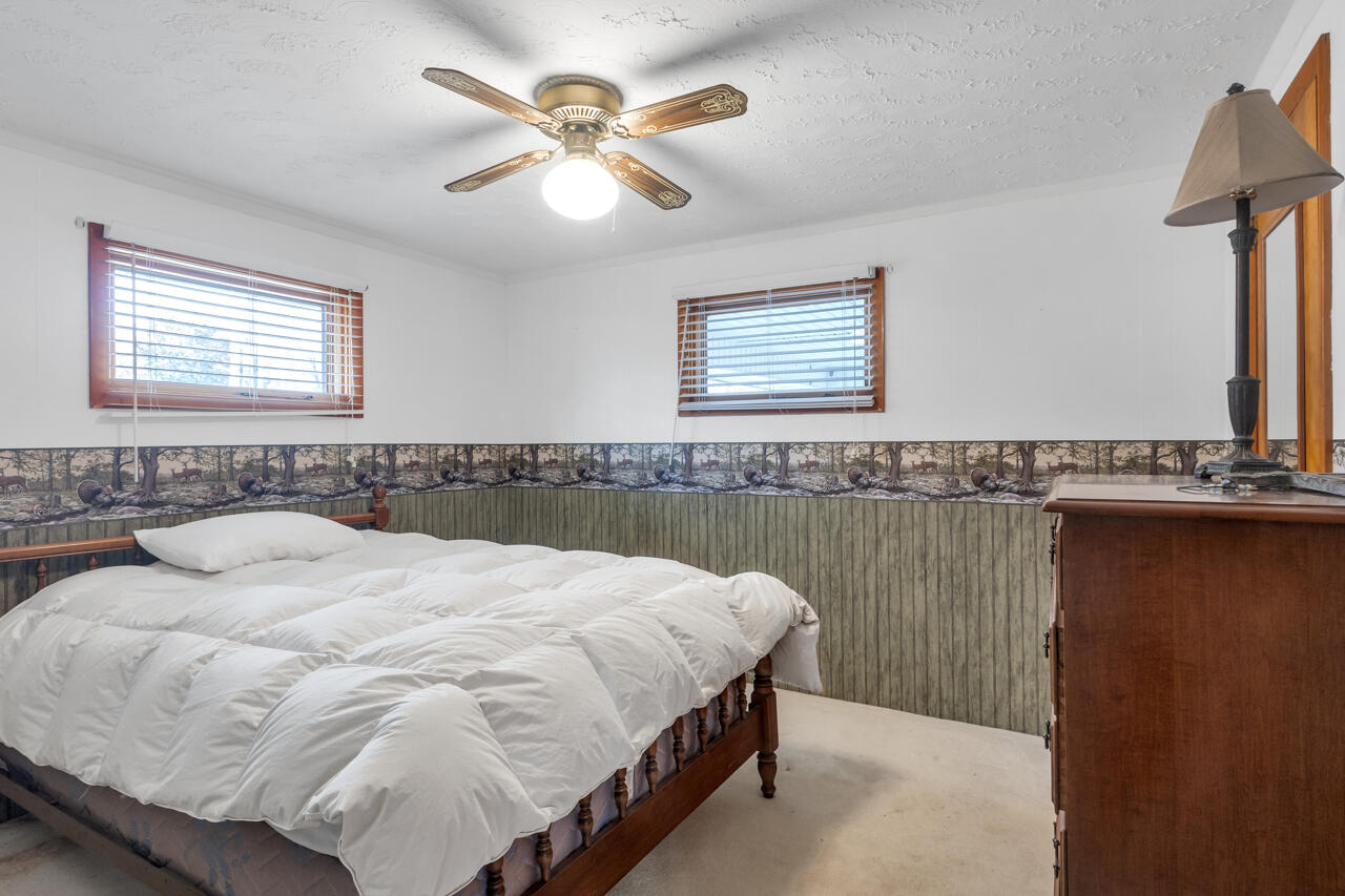 38 Elmhurst Lane Property Photo 18