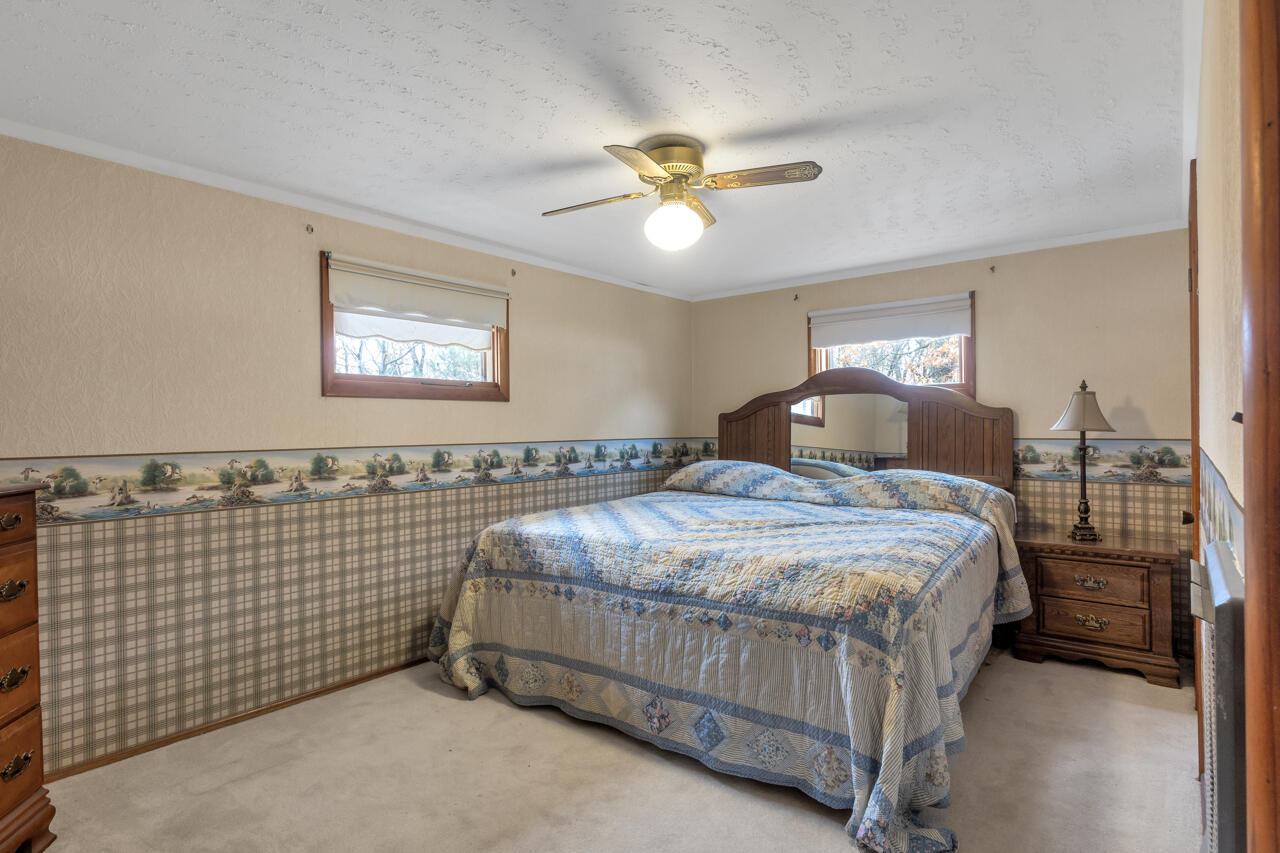38 Elmhurst Lane Property Photo 21