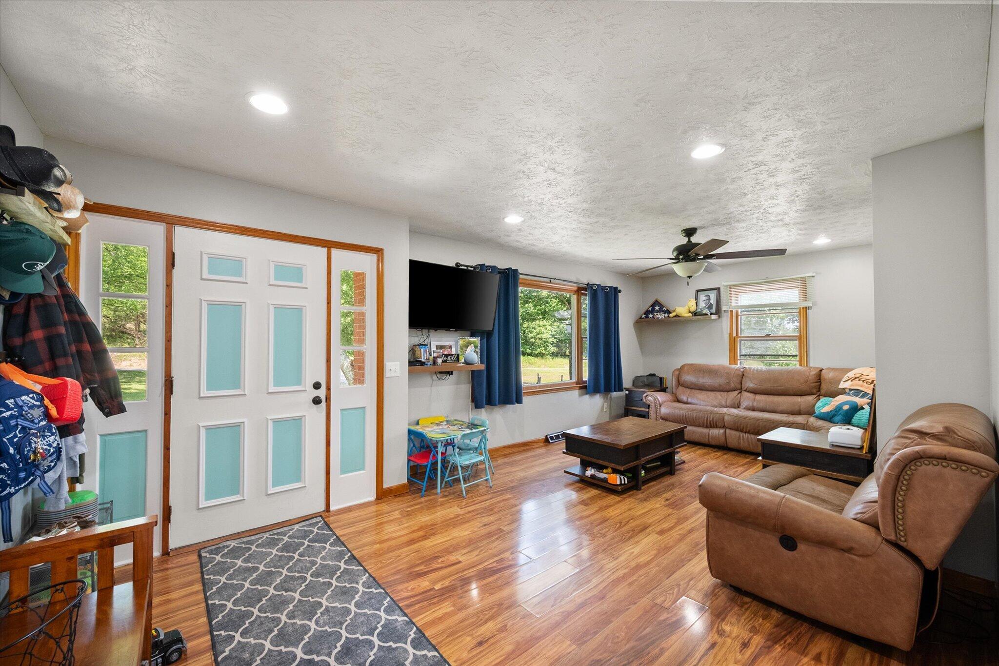 4061 Mink Run Road Property Photo 7