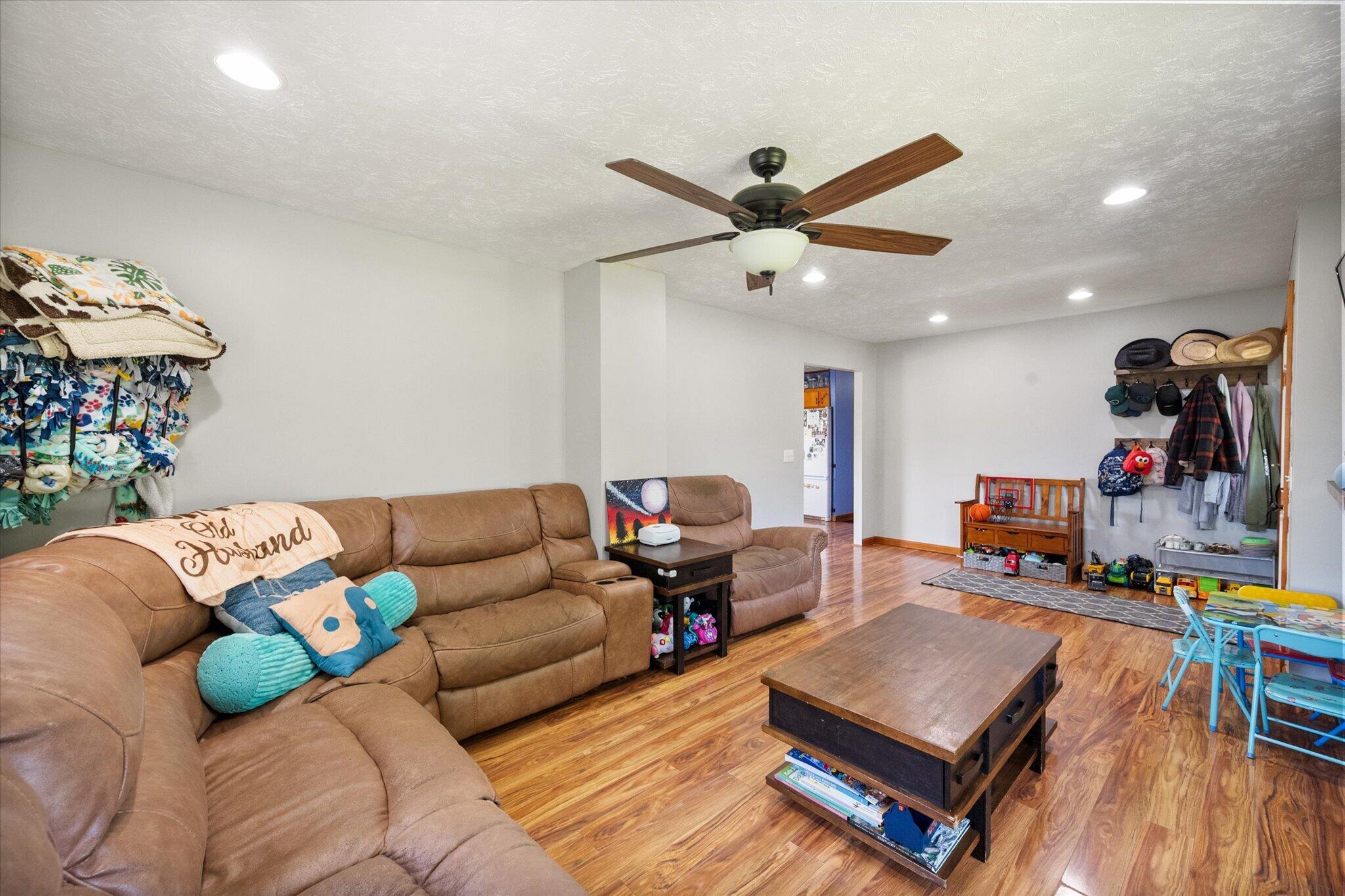 4061 Mink Run Road Property Photo 9