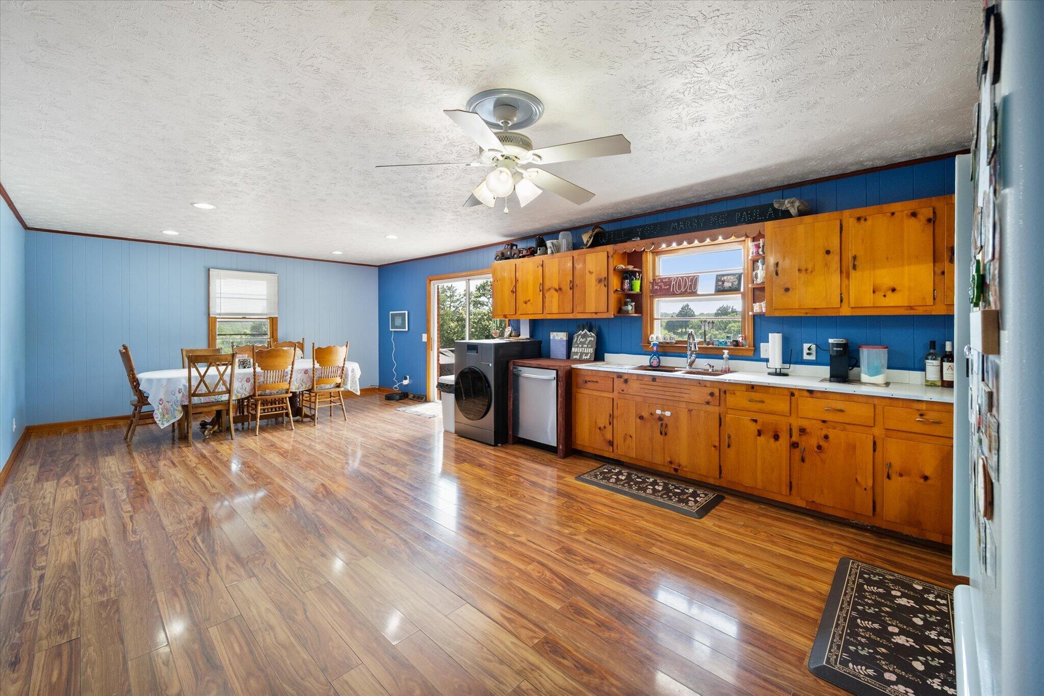 4061 Mink Run Road Property Photo 11