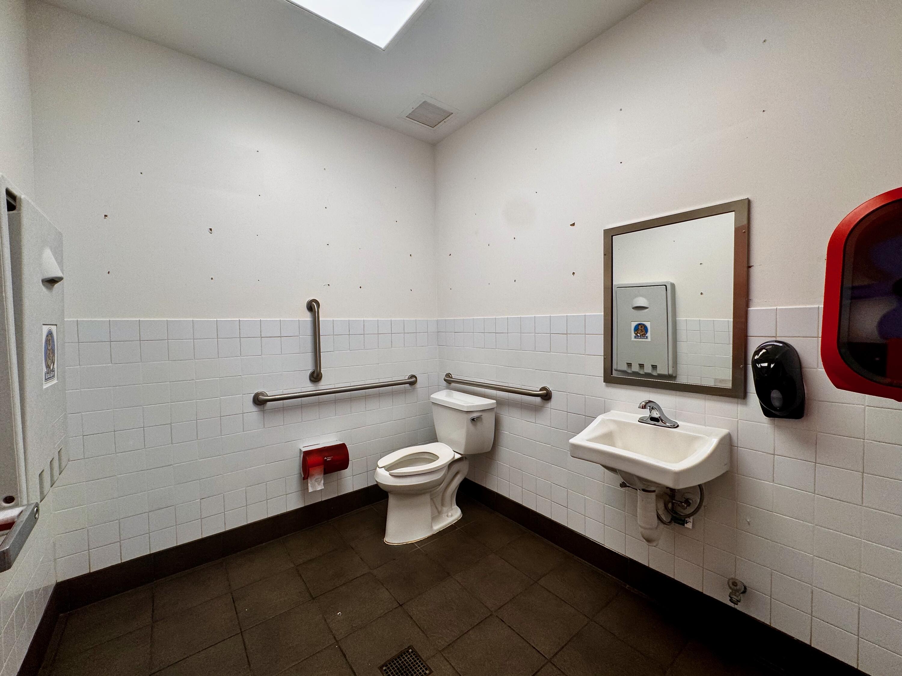 5015 Hinkleville Road Property Photo 25