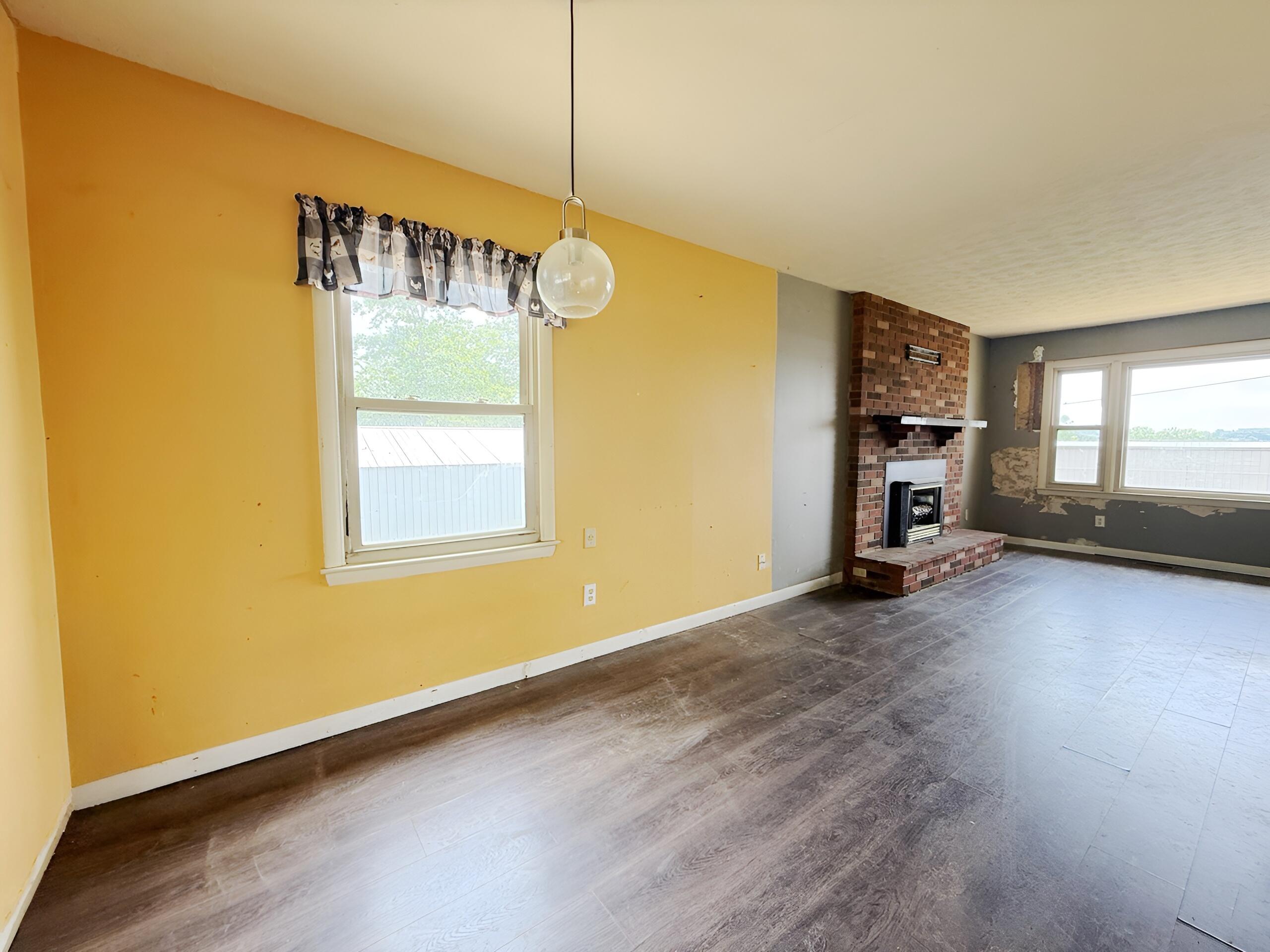900 Deerfield Lane Property Photo 10