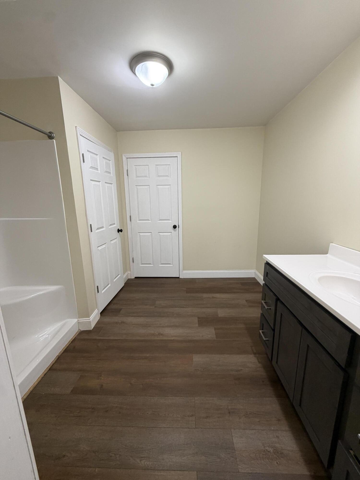 439 Lone Oak Drive Property Photo 8