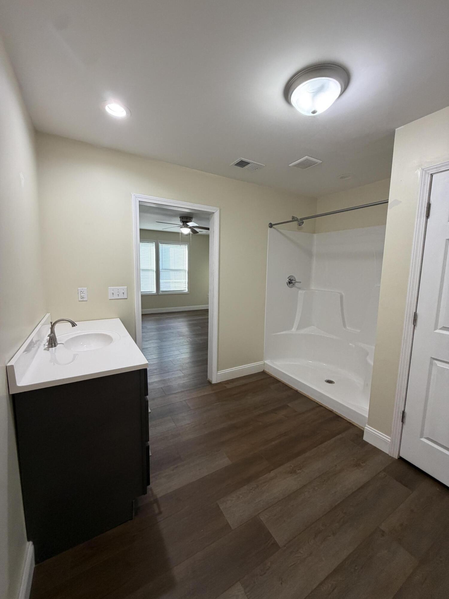 439 Lone Oak Drive Property Photo 9