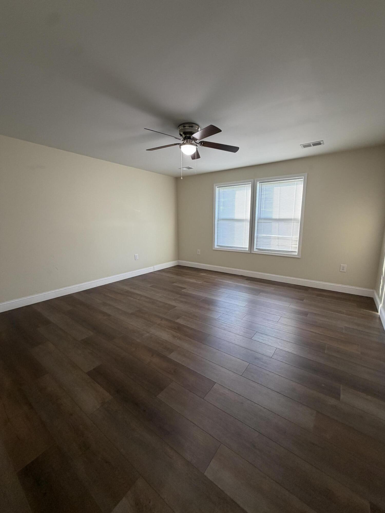439 Lone Oak Drive Property Photo 12