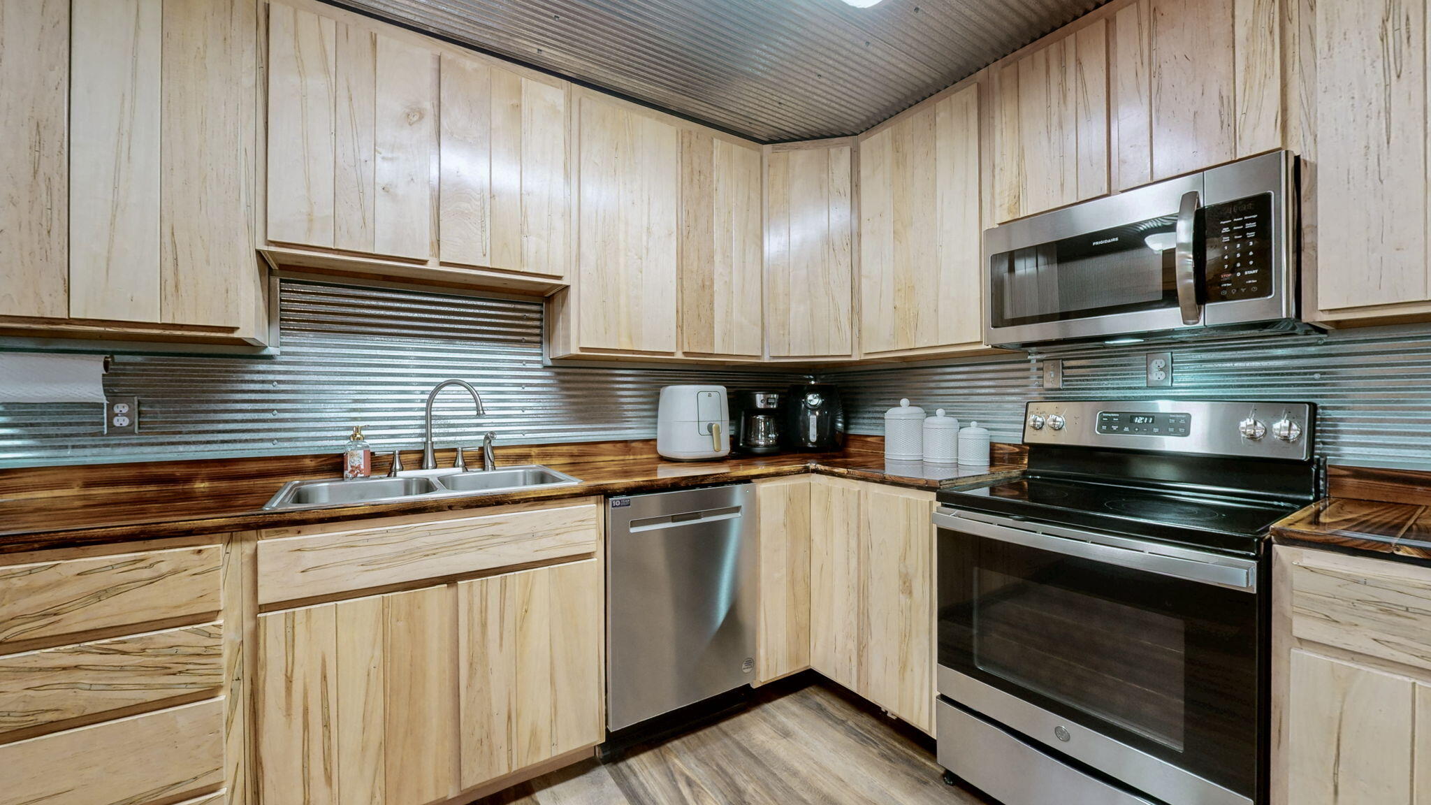 500 Dairy Lane Property Photo 11