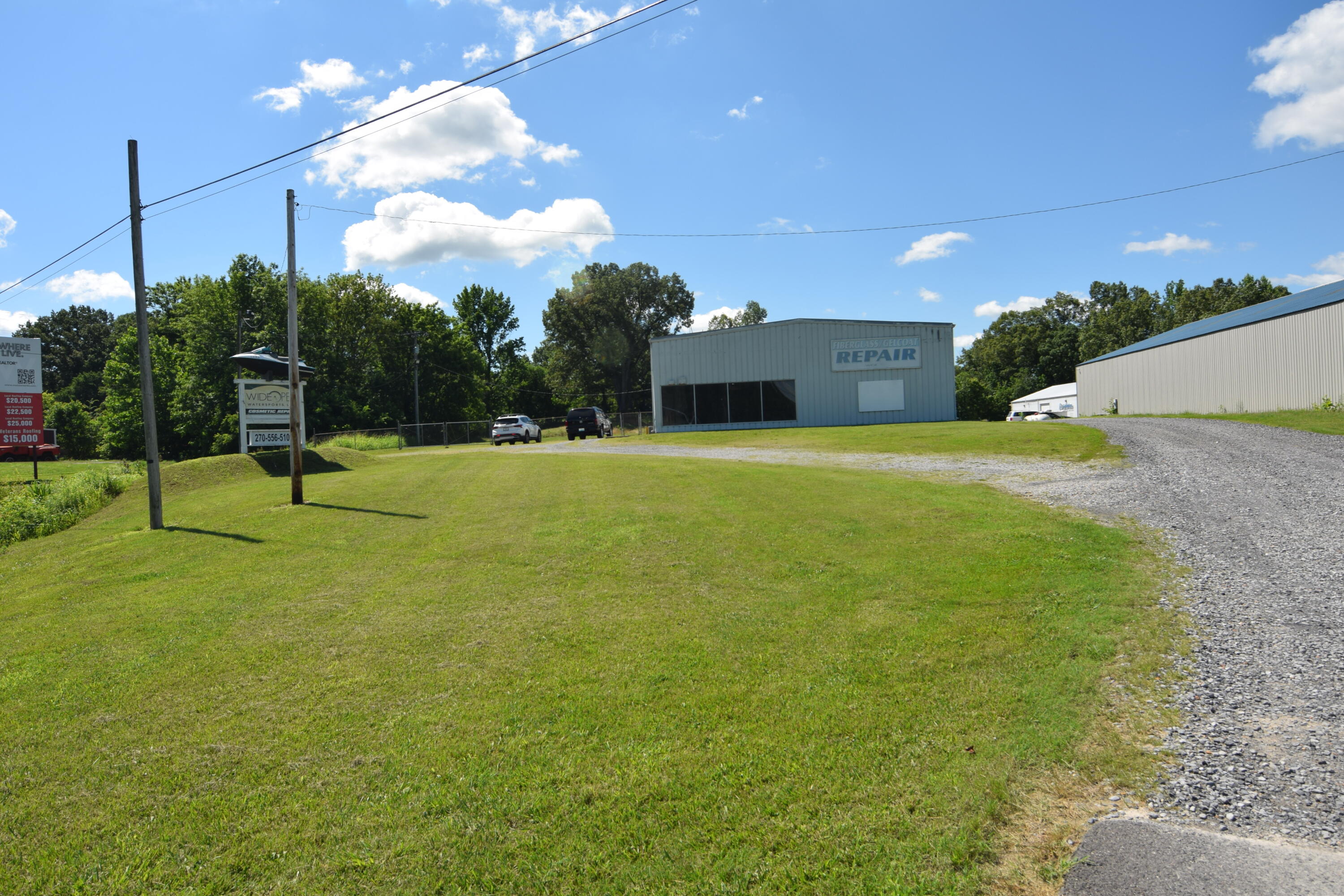 8975 Us-62 Property Photo 11