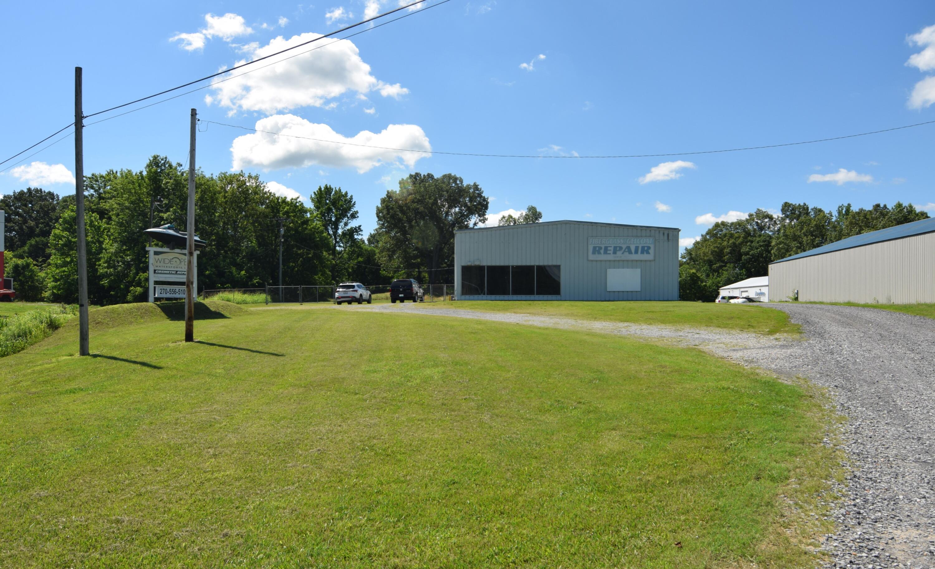 8975 Us-62 Property Photo 12