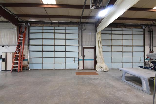 8975 Us-62 Property Photo 22