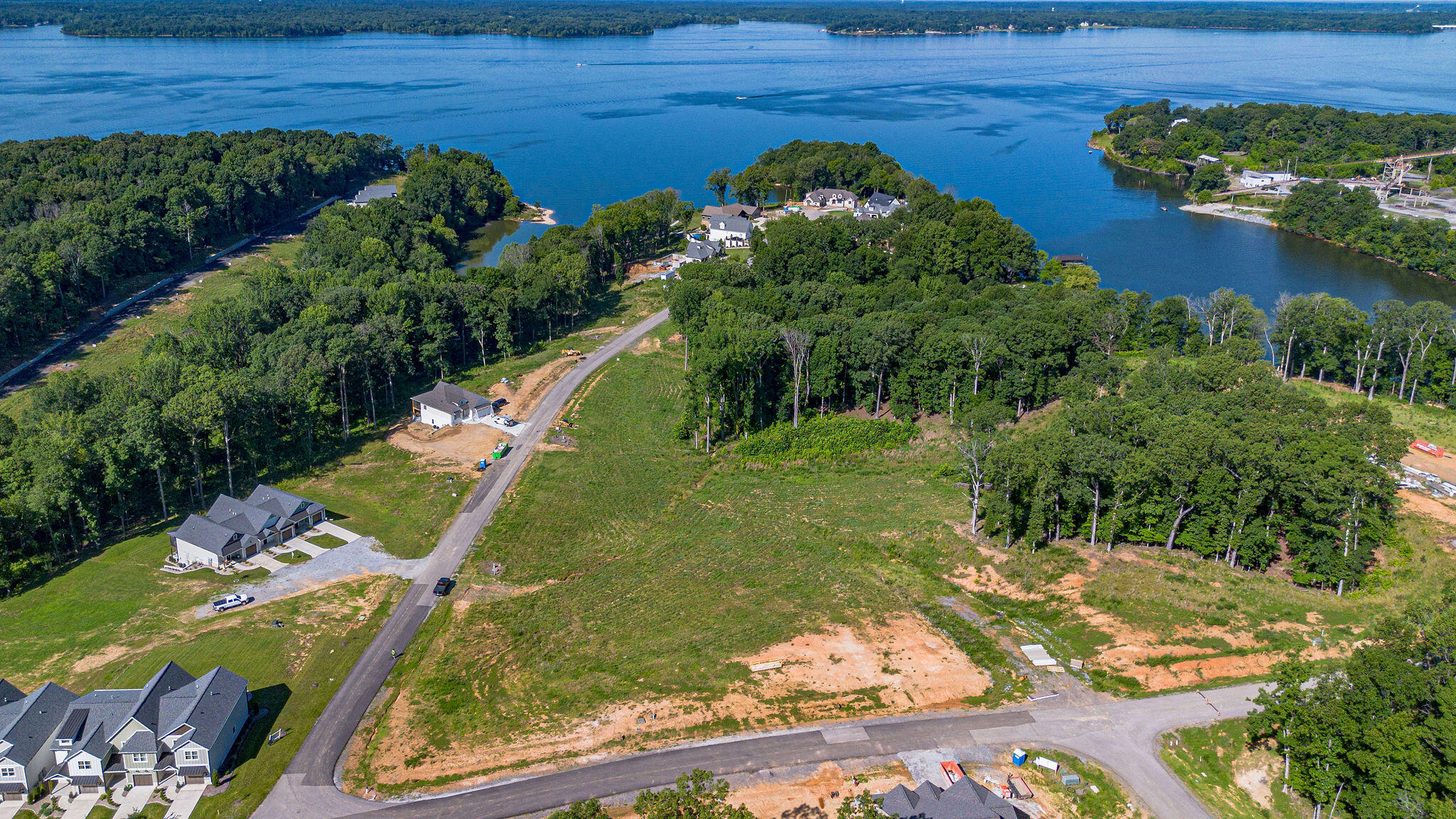 928 Eagle Point Drive Lot #16 Property Photo 15