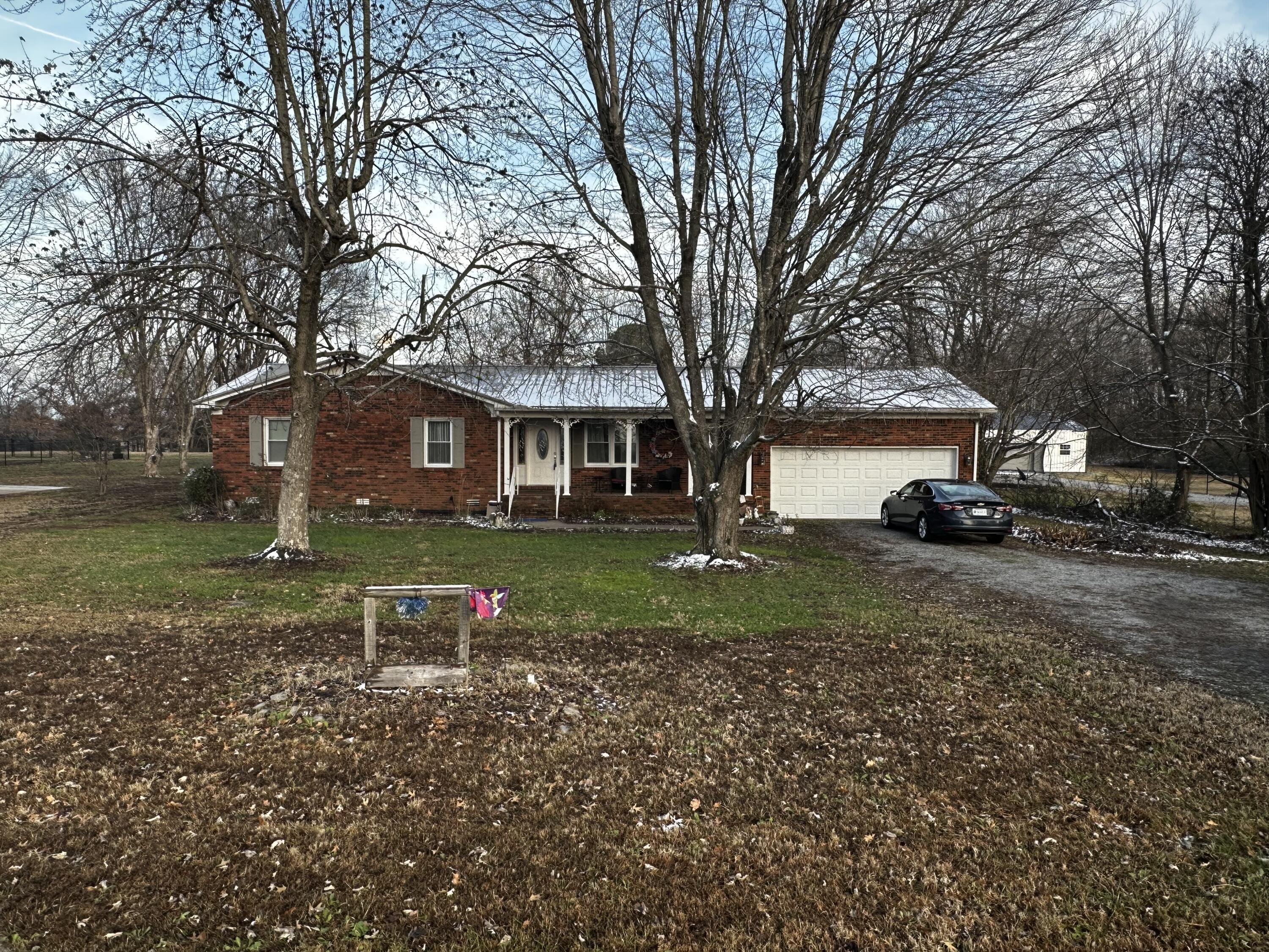4172 Ky-303 Property Photo 1