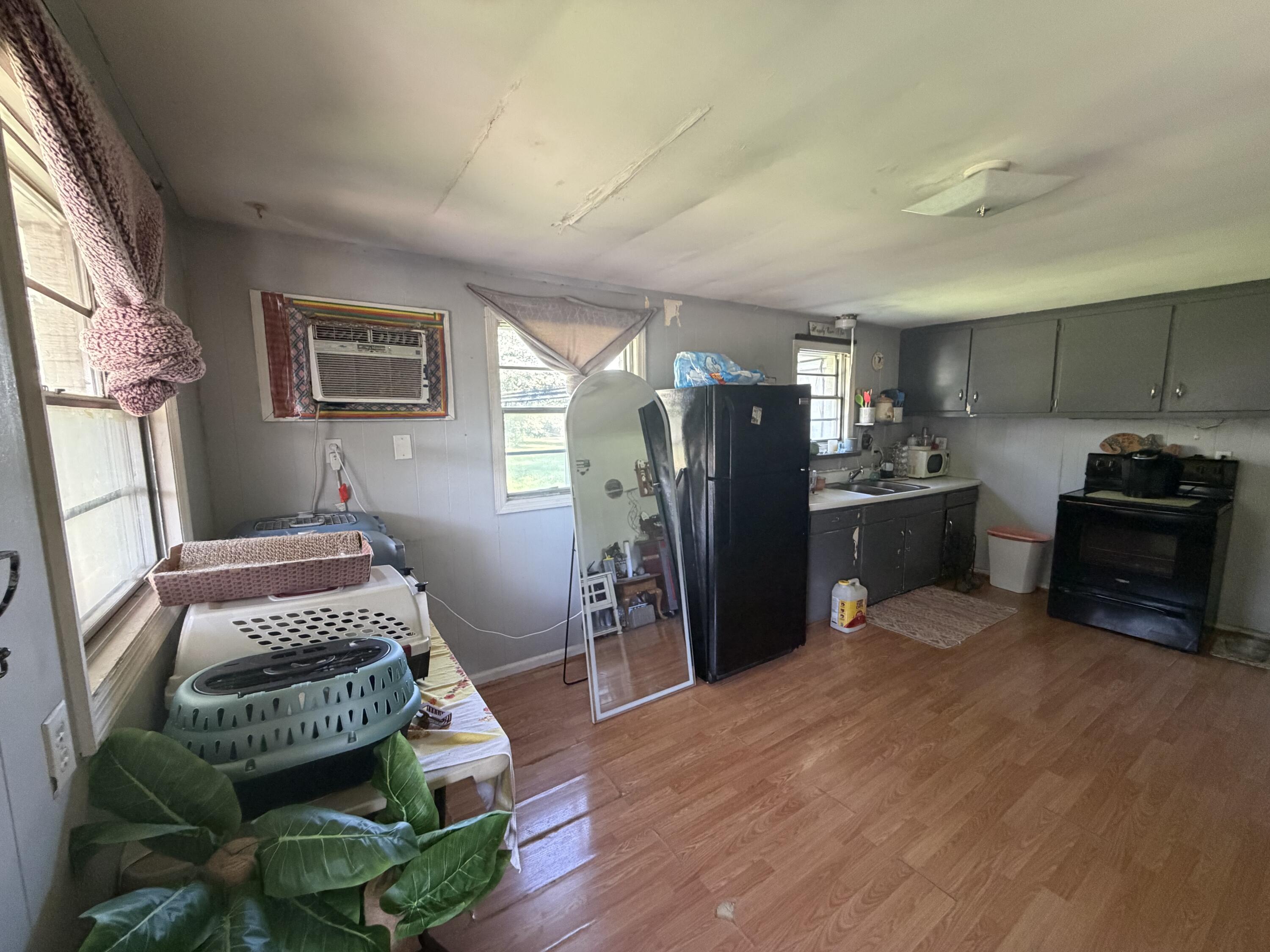 1602 Dodson Street Property Photo 25