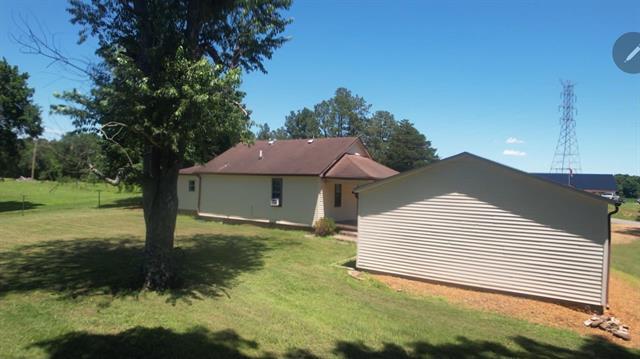 845 S County Line Road Property Photo 4