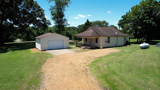 845 S County Line Road Property Photo 6
