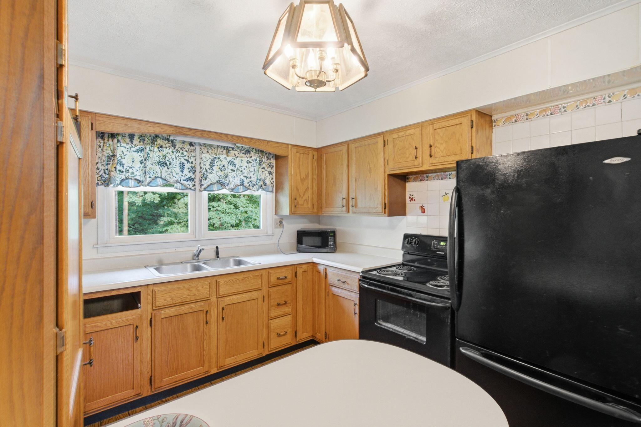 70 Resurrection Road Property Photo 3