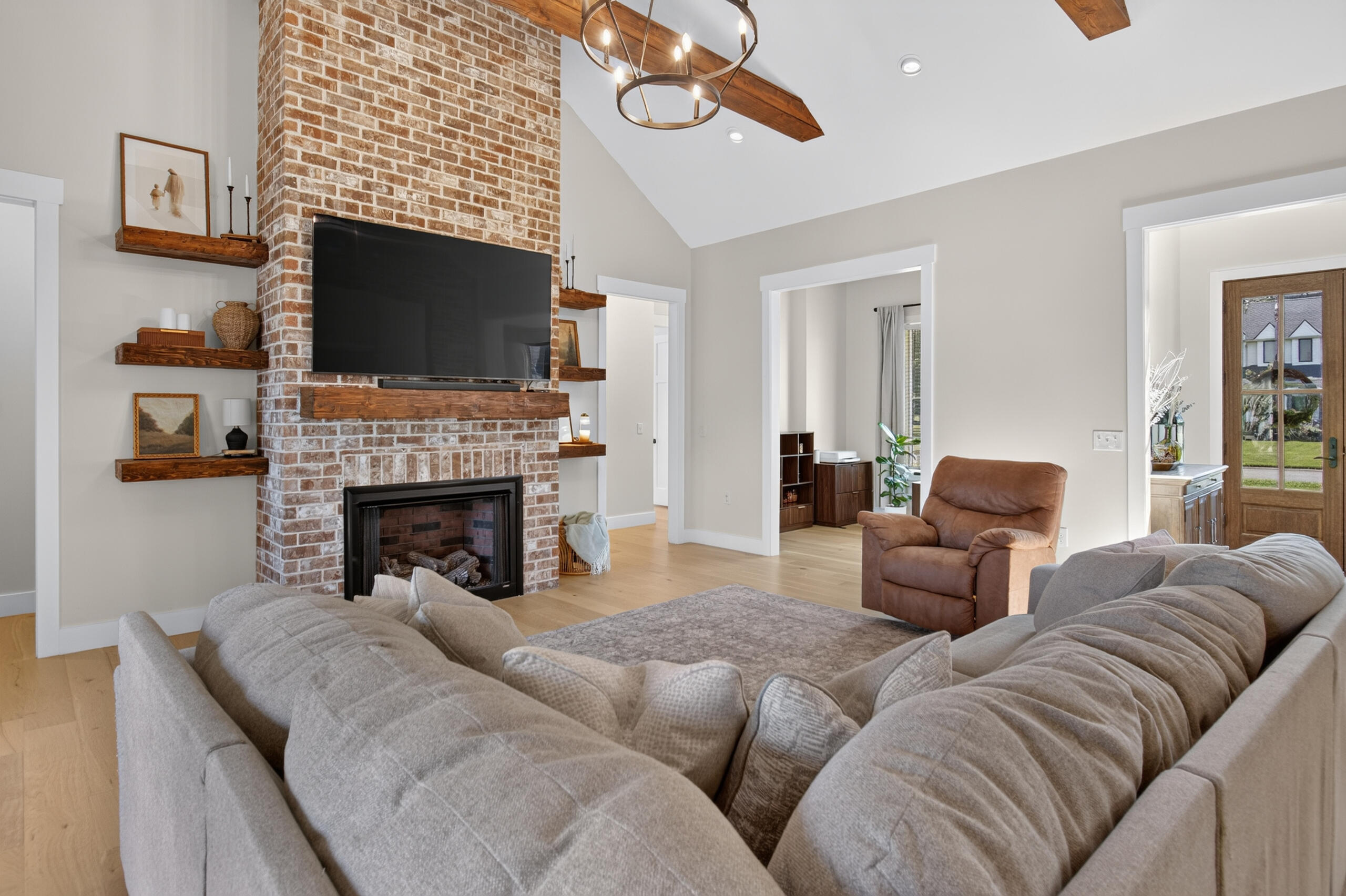 39 Bradley Street Property Photo 11