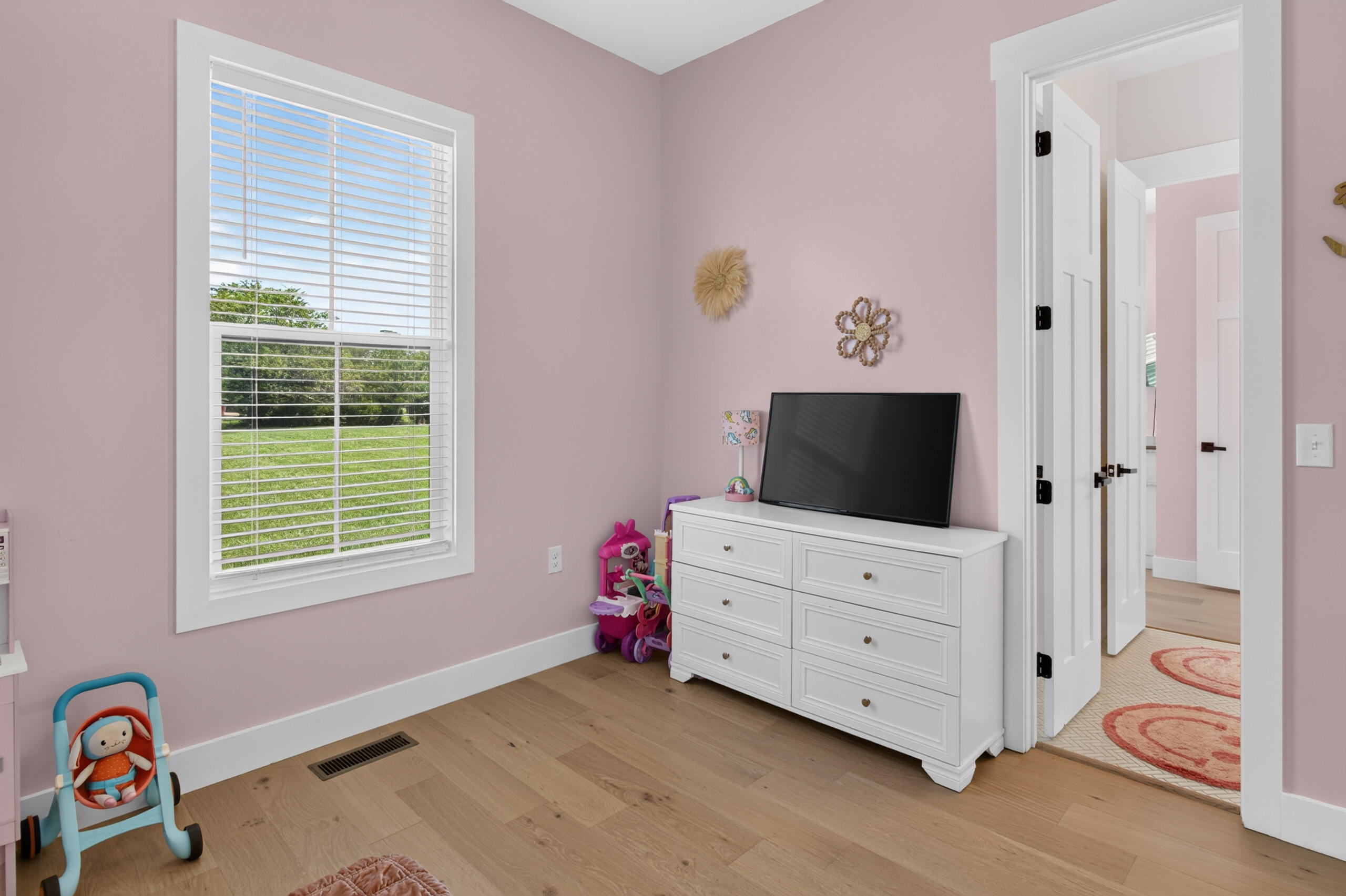 39 Bradley Street Property Photo 28