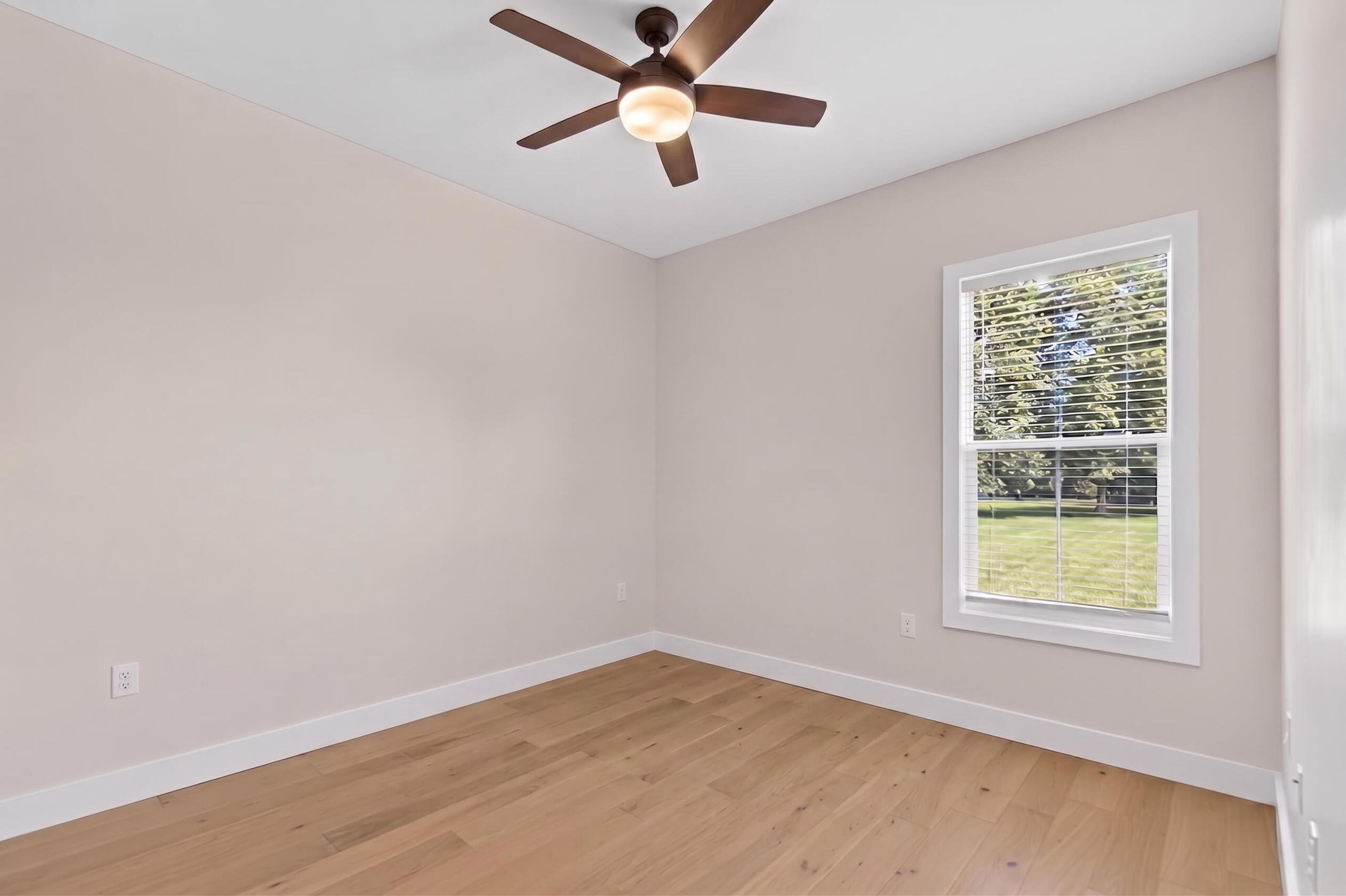 39 Bradley Street Property Photo 33