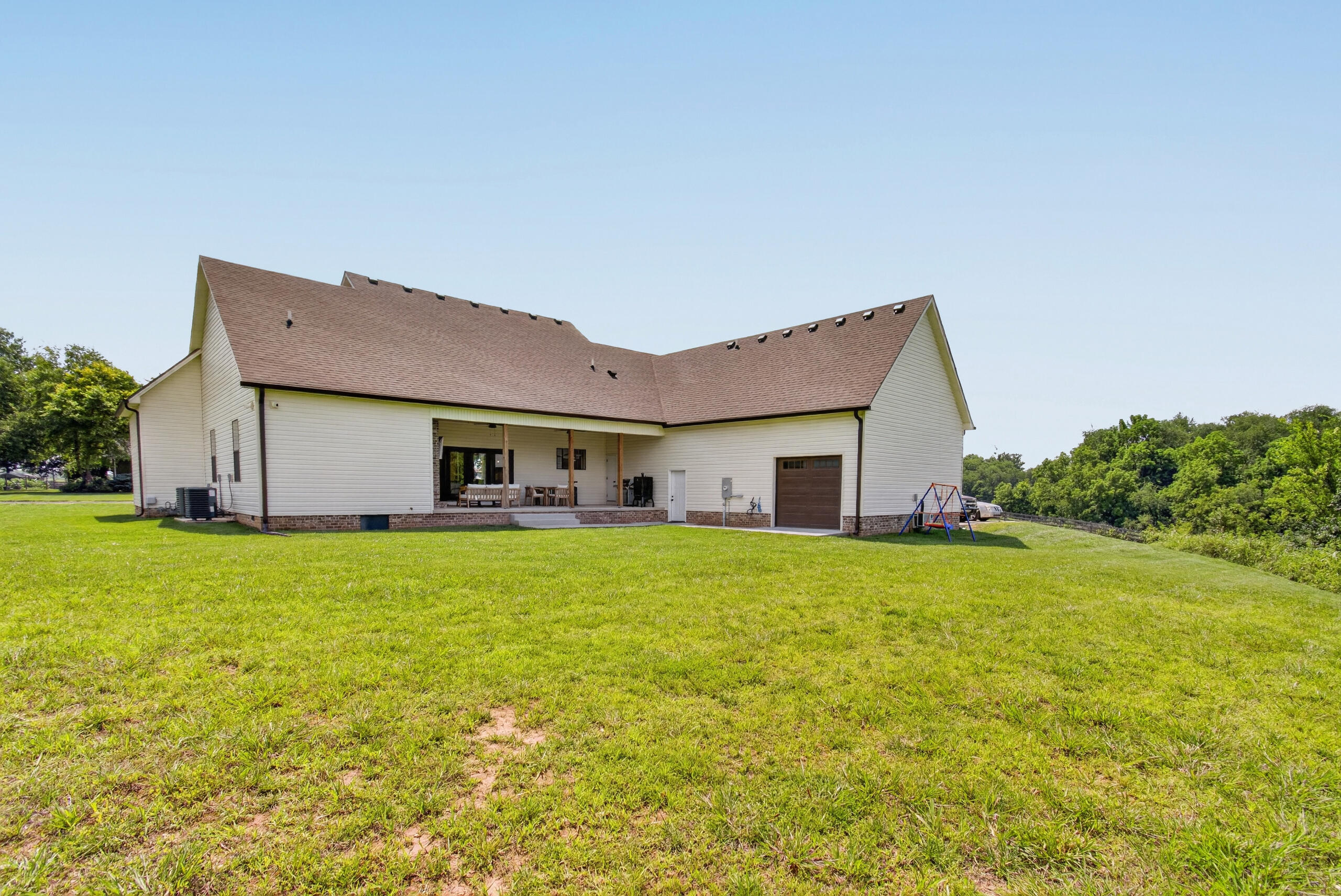 39 Bradley Street Property Photo 47