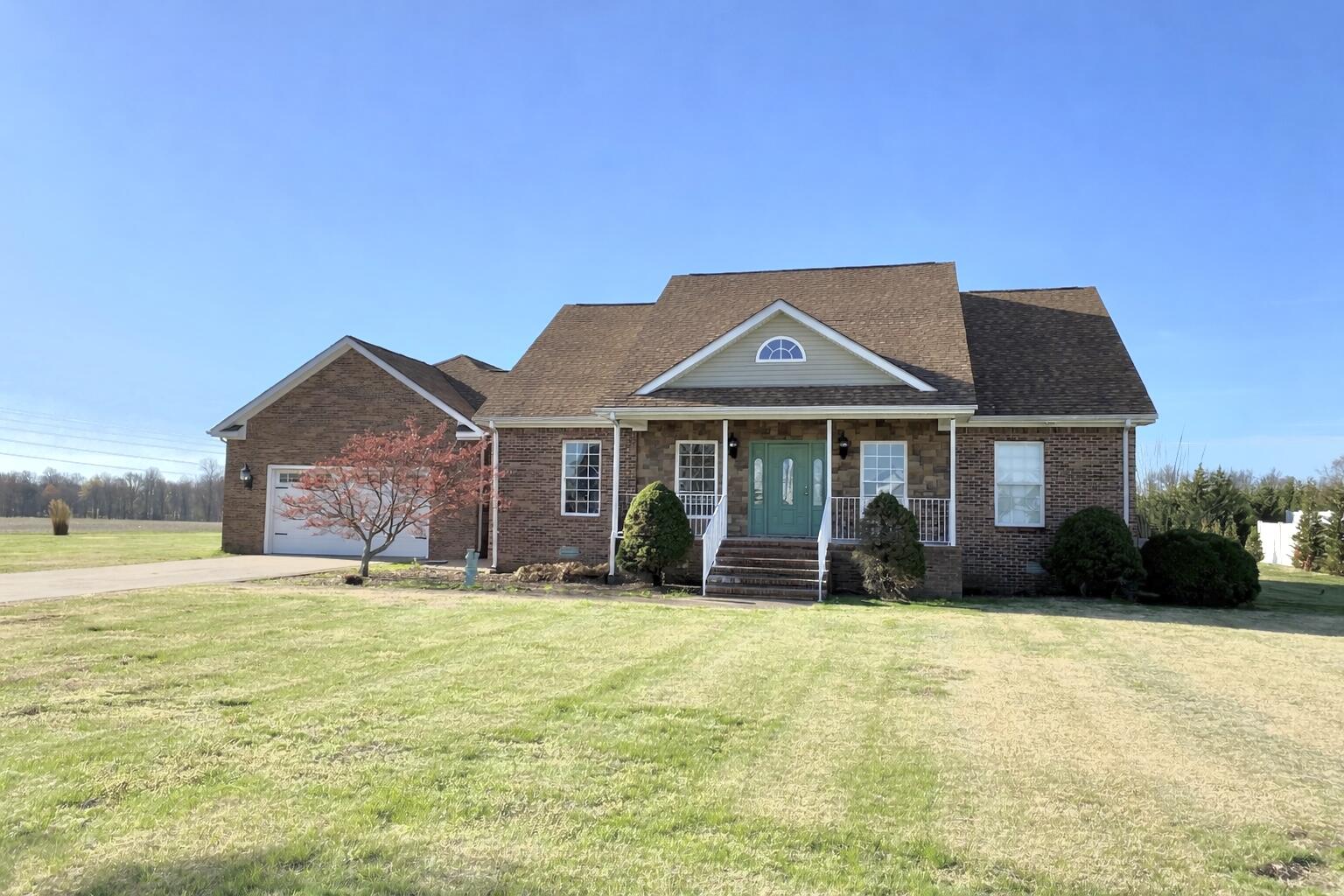 270 Mckenna Drive Property Photo 2