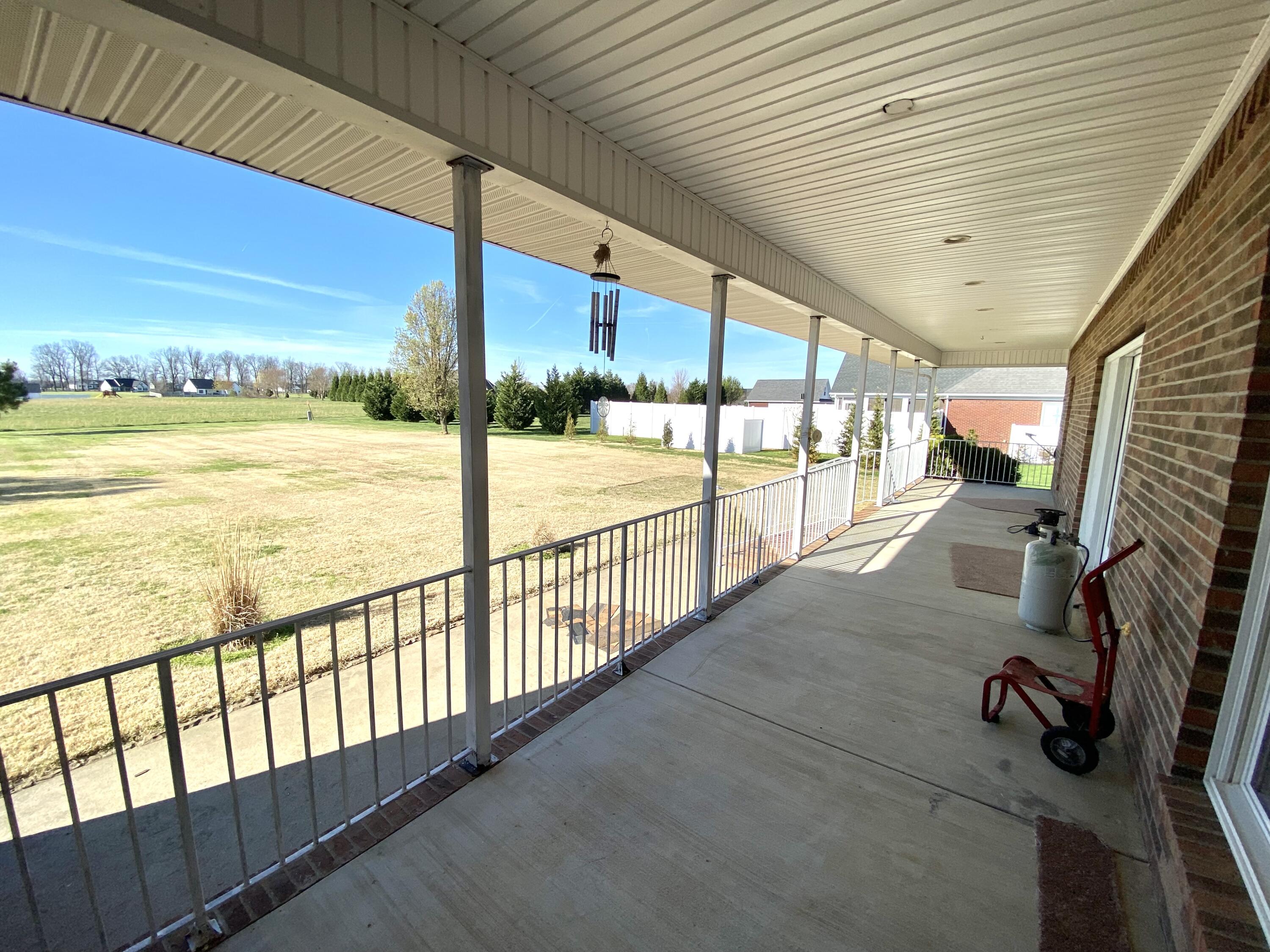 270 Mckenna Drive Property Photo 6