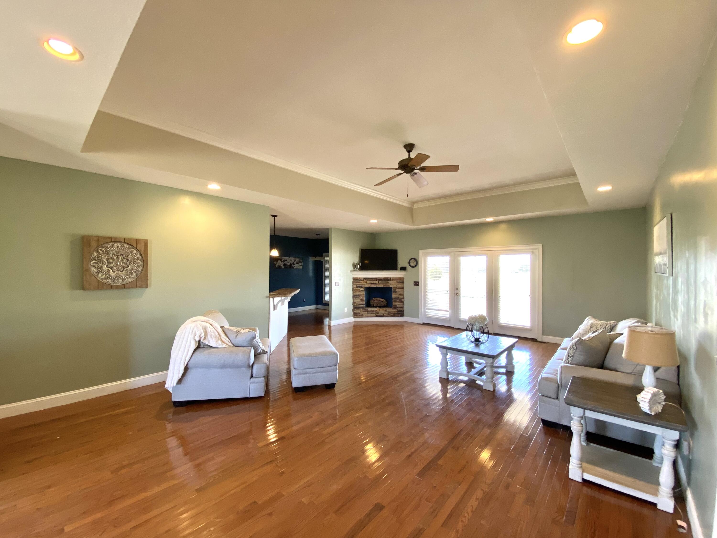 270 Mckenna Drive Property Photo 8