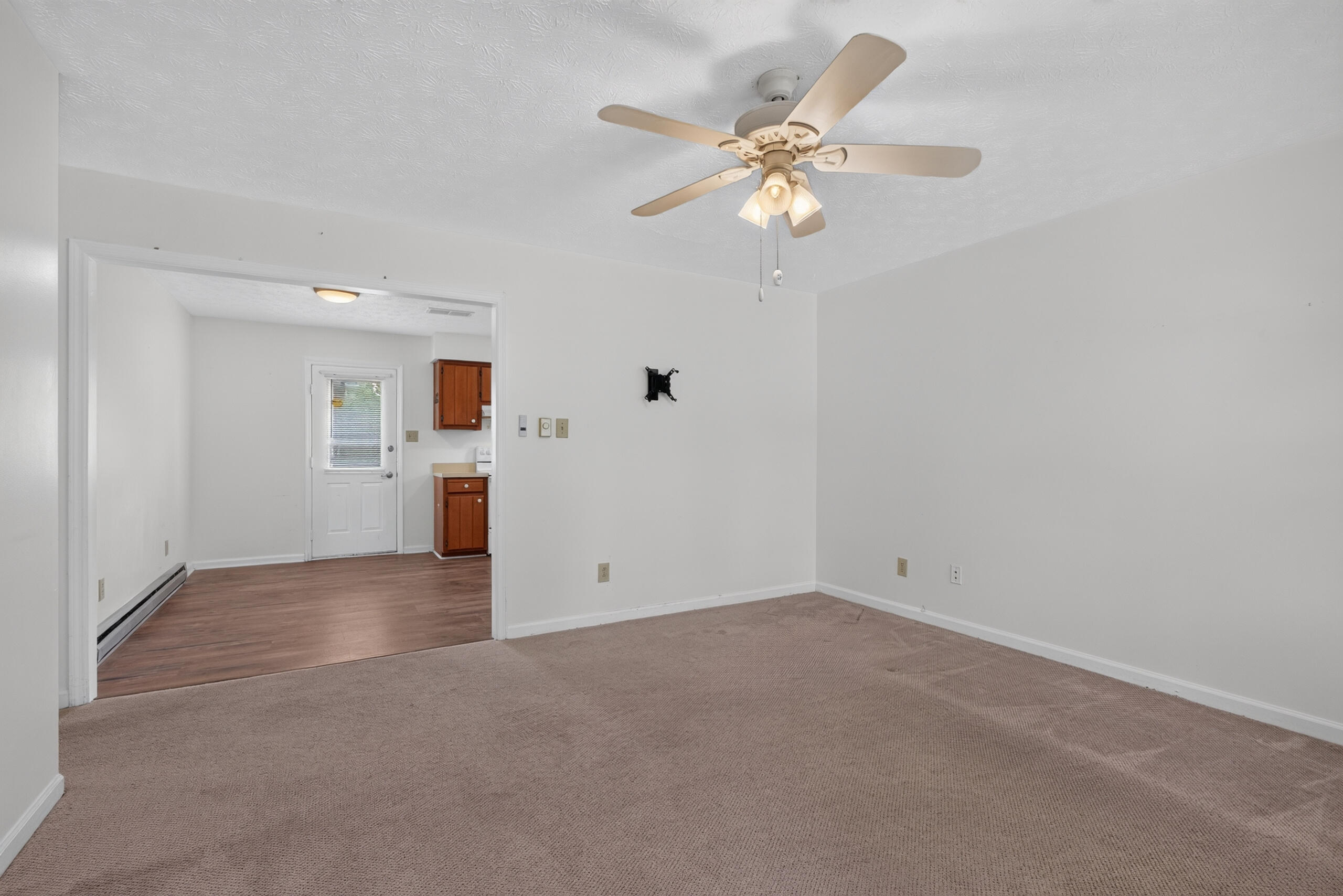 625 Tocher Drive Property Photo 5