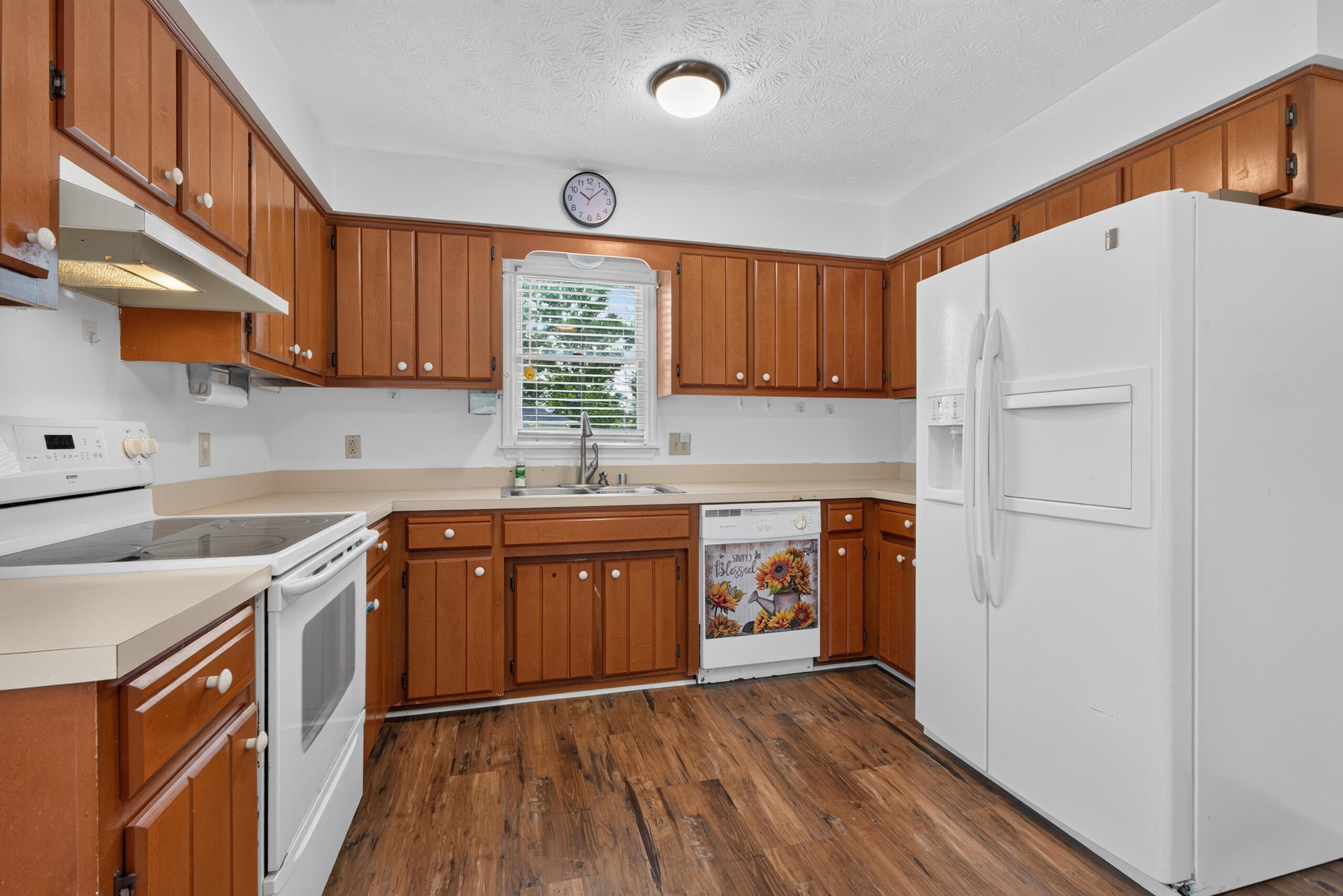 625 Tocher Drive Property Photo 7