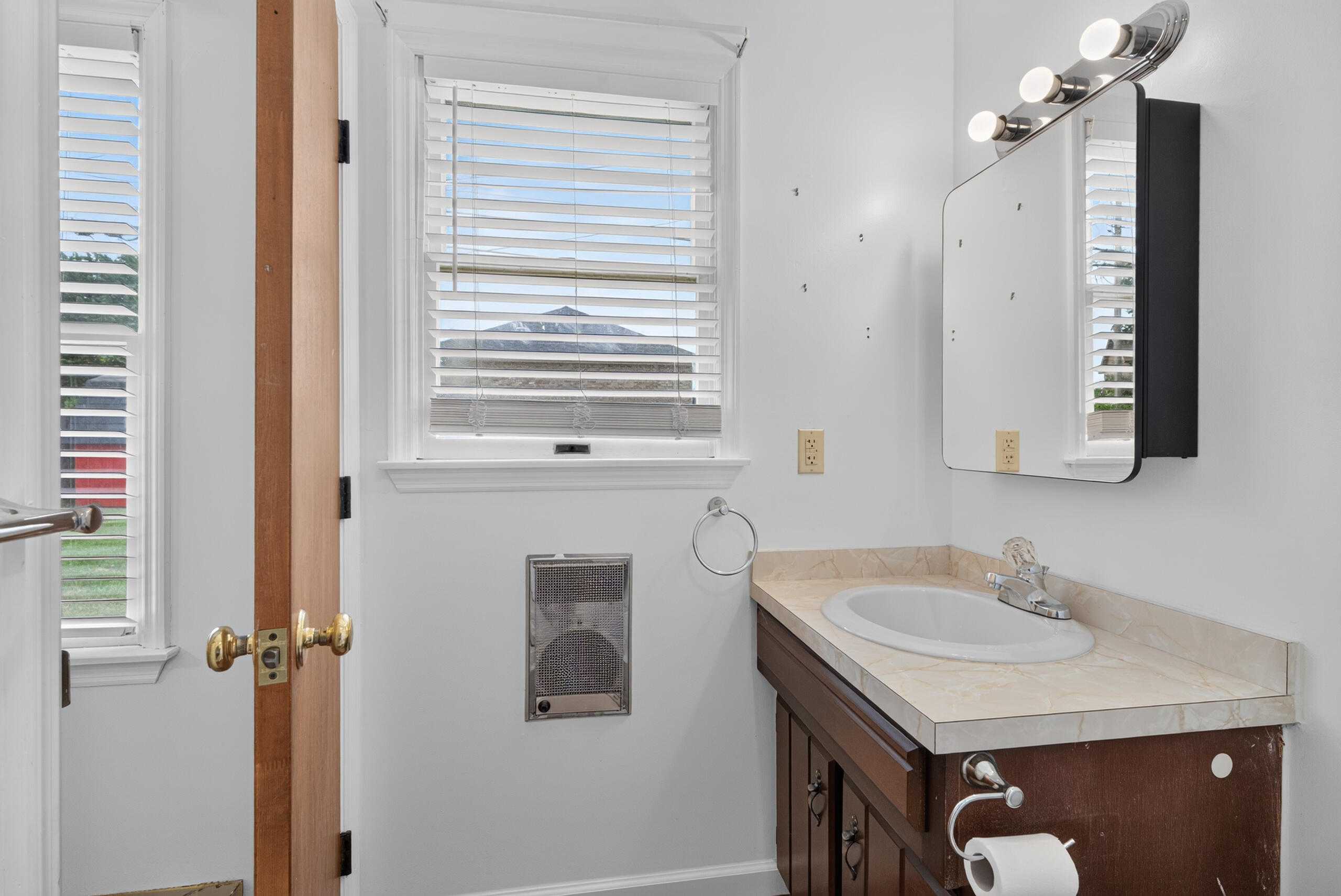 625 Tocher Drive Property Photo 14