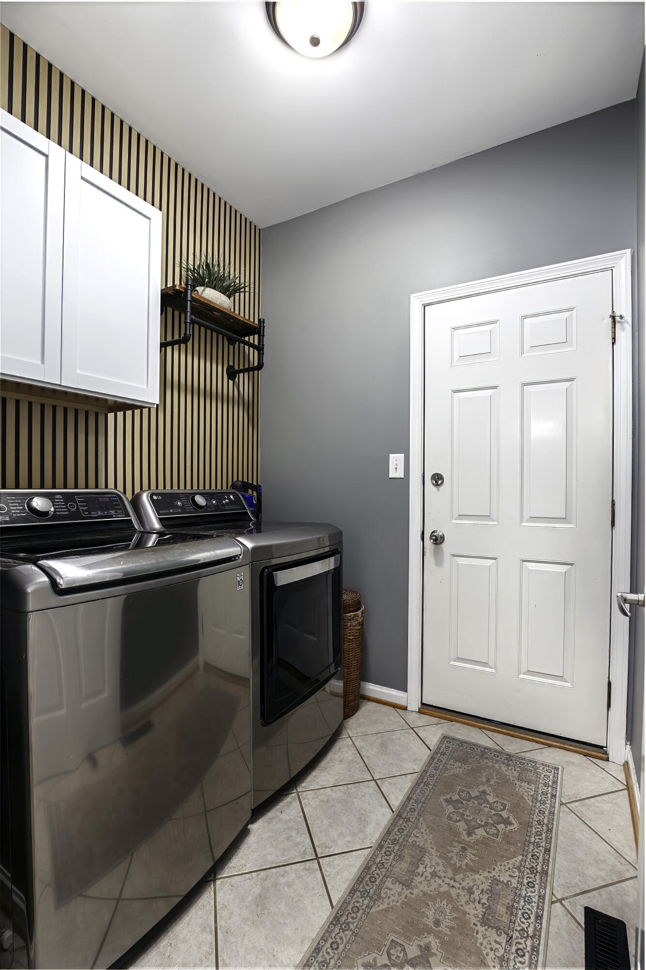 308 S Hill Road Property Photo 15
