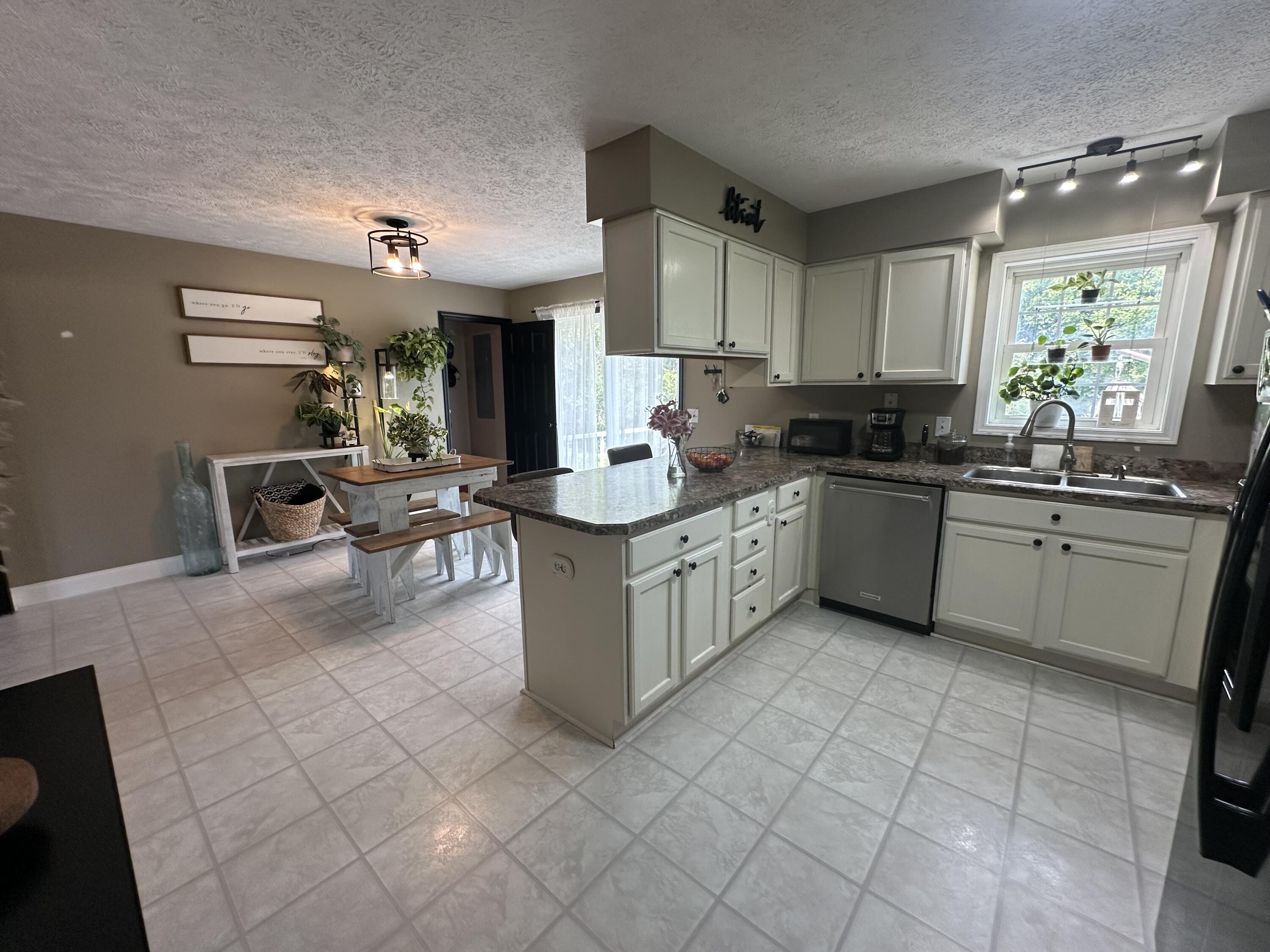 2000 Dawson Road Property Photo 26