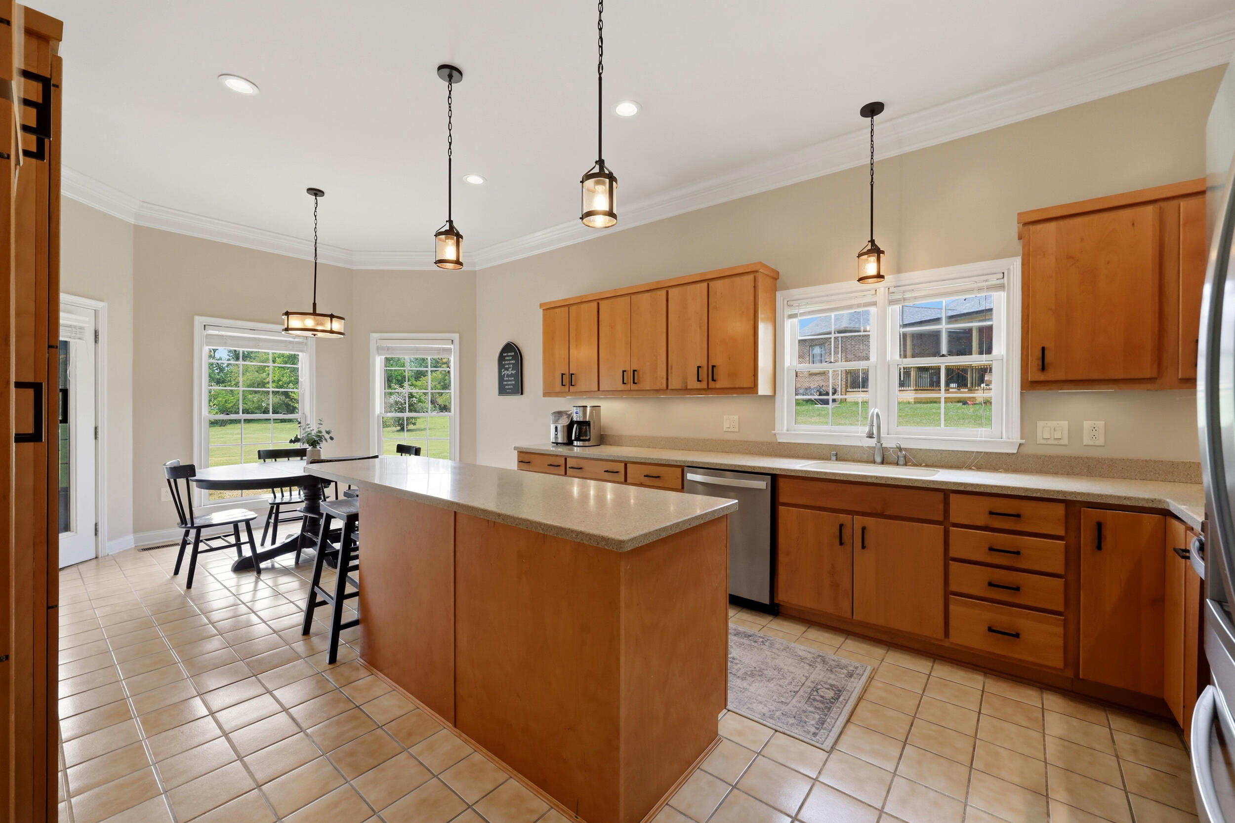 306 Sapphire Court Property Photo 11