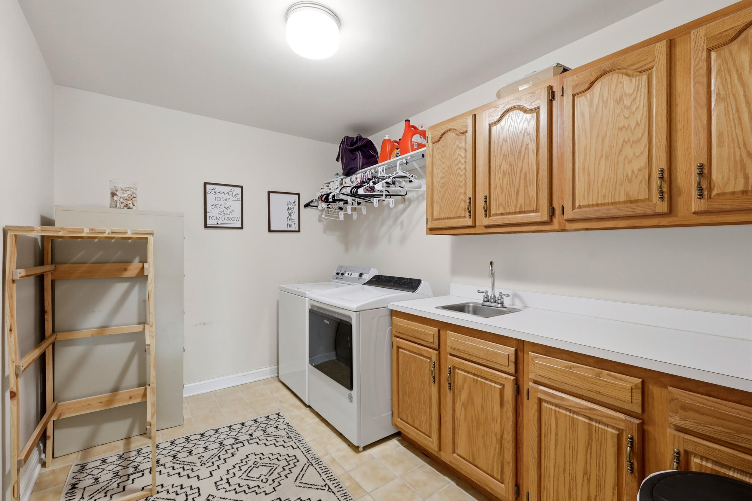 306 Sapphire Court Property Photo 19