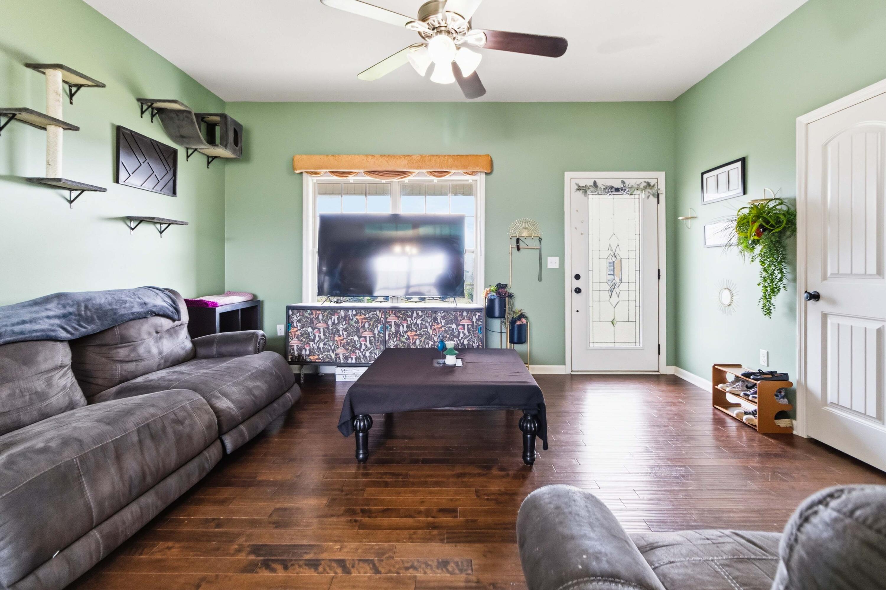 552 Southfork Drive Property Photo 8