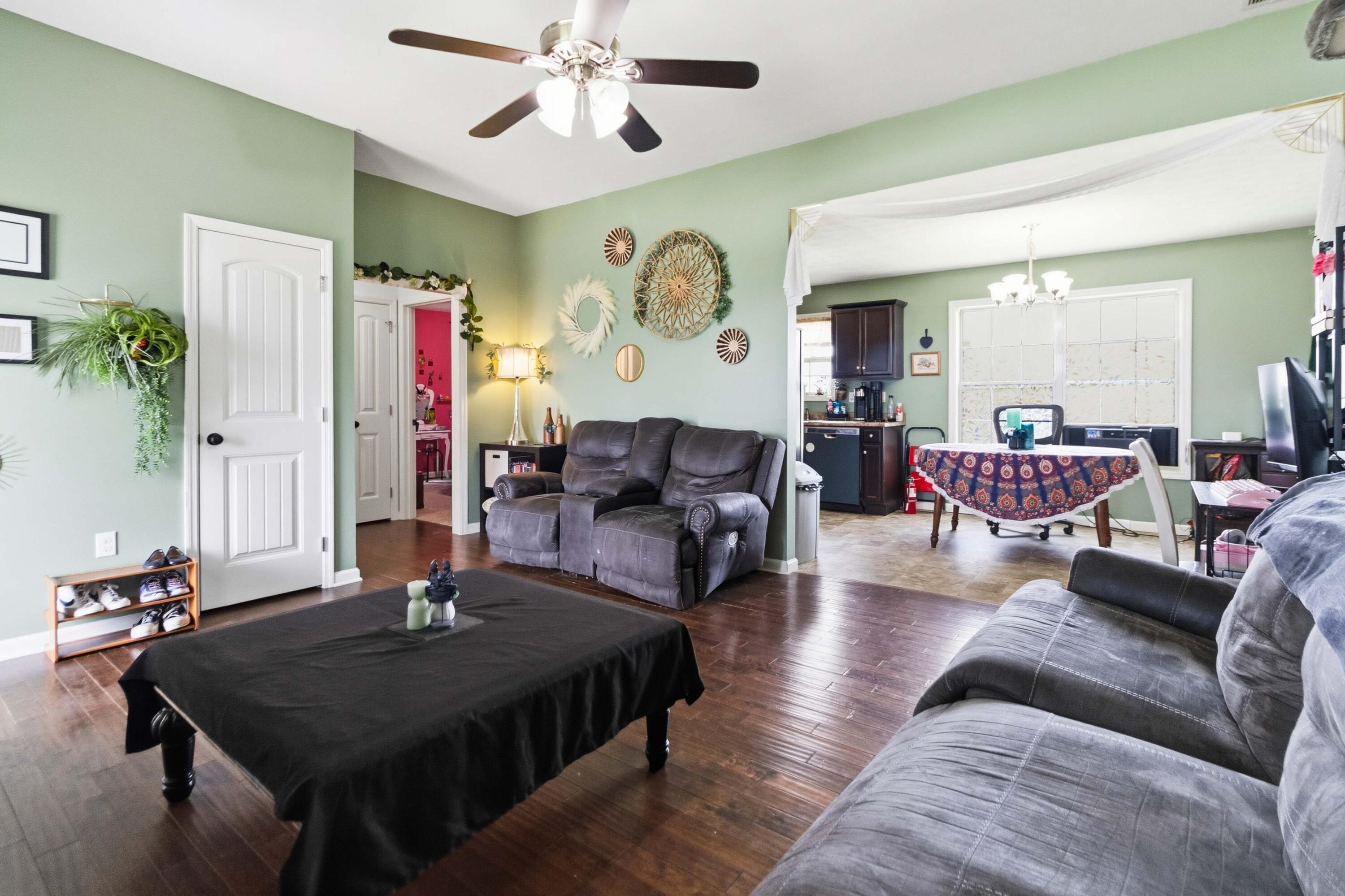 552 Southfork Drive Property Photo 10