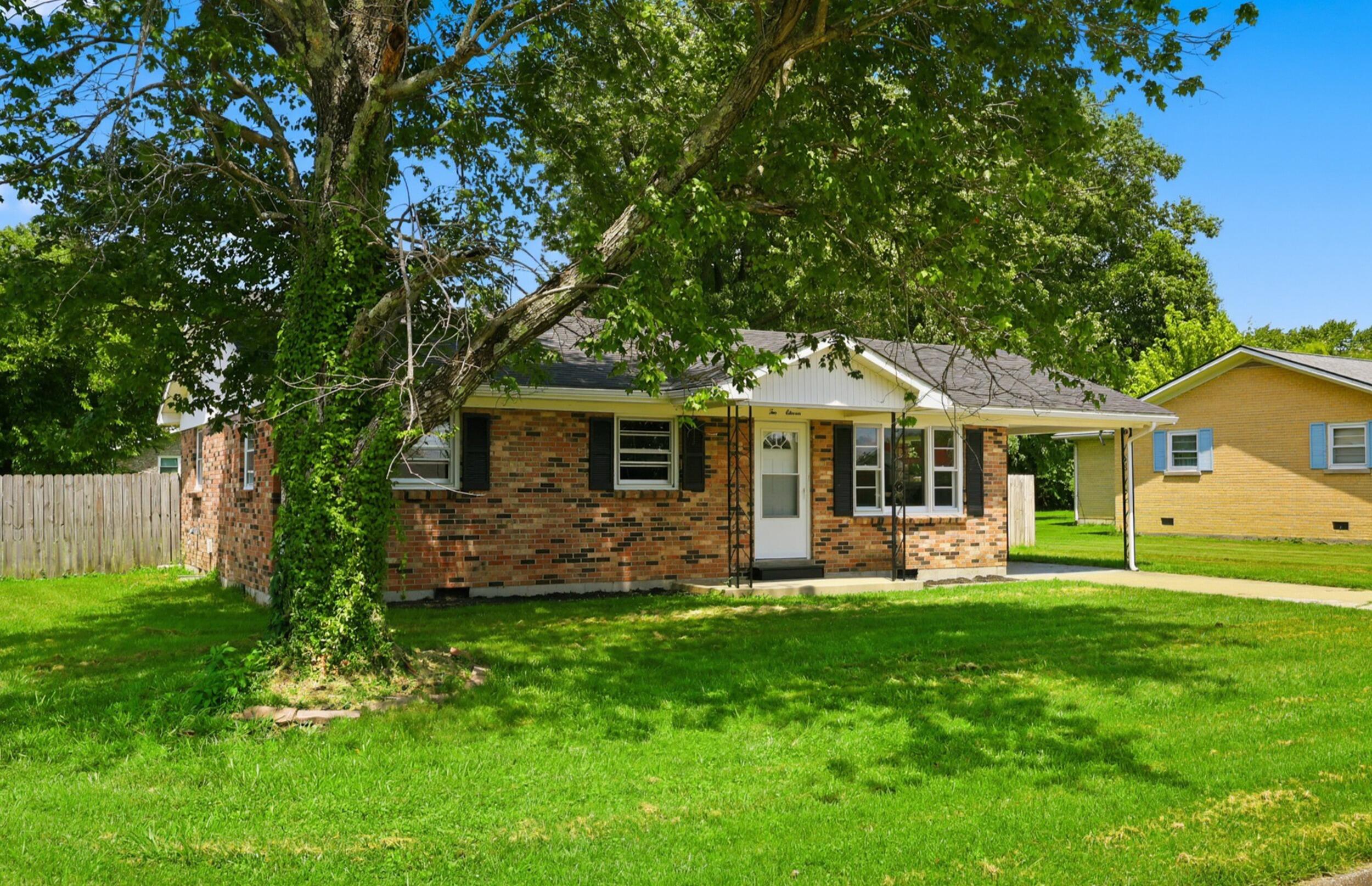 211 Laurel Drive Property Photo 2