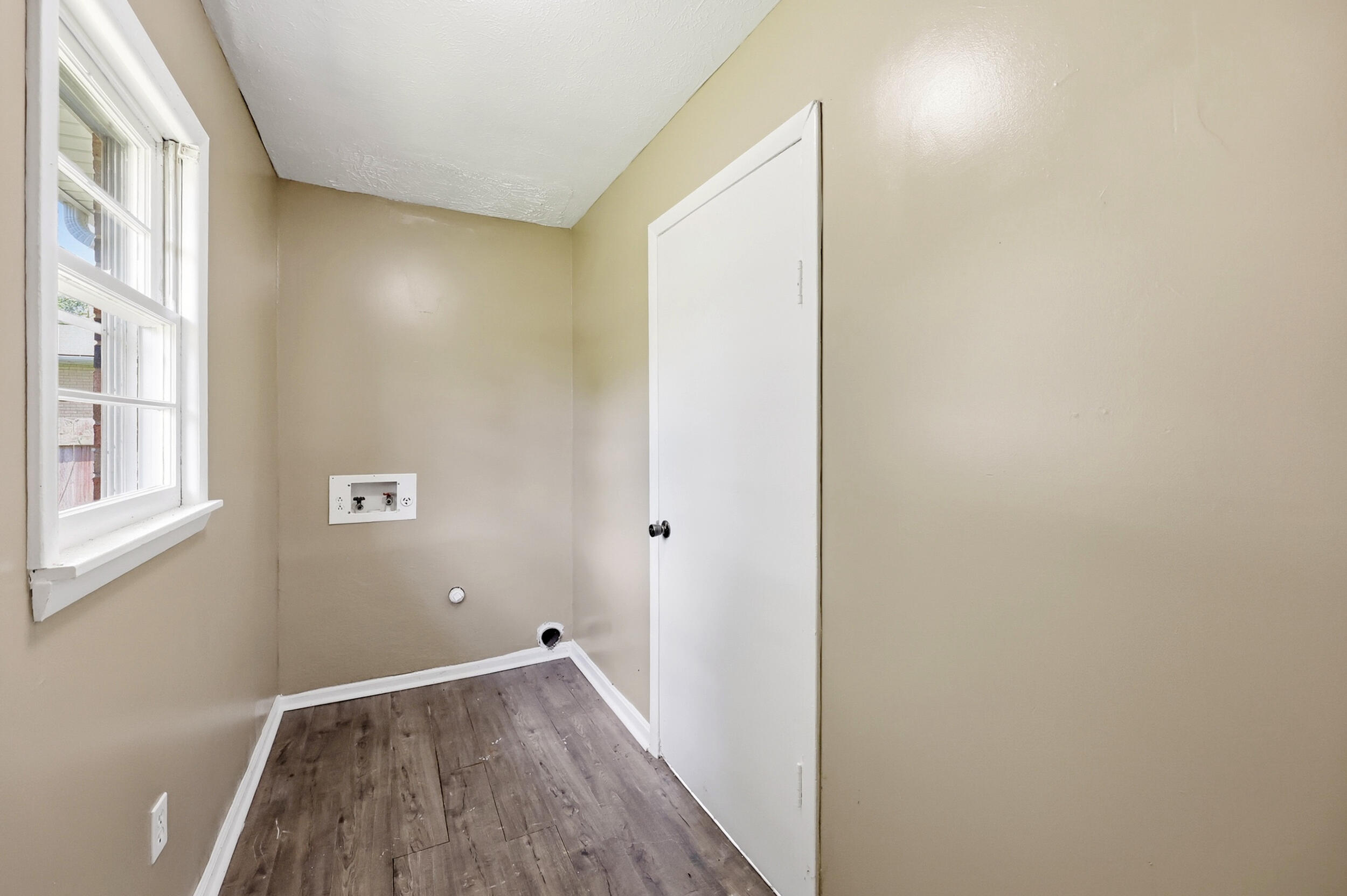 211 Laurel Drive Property Photo 12