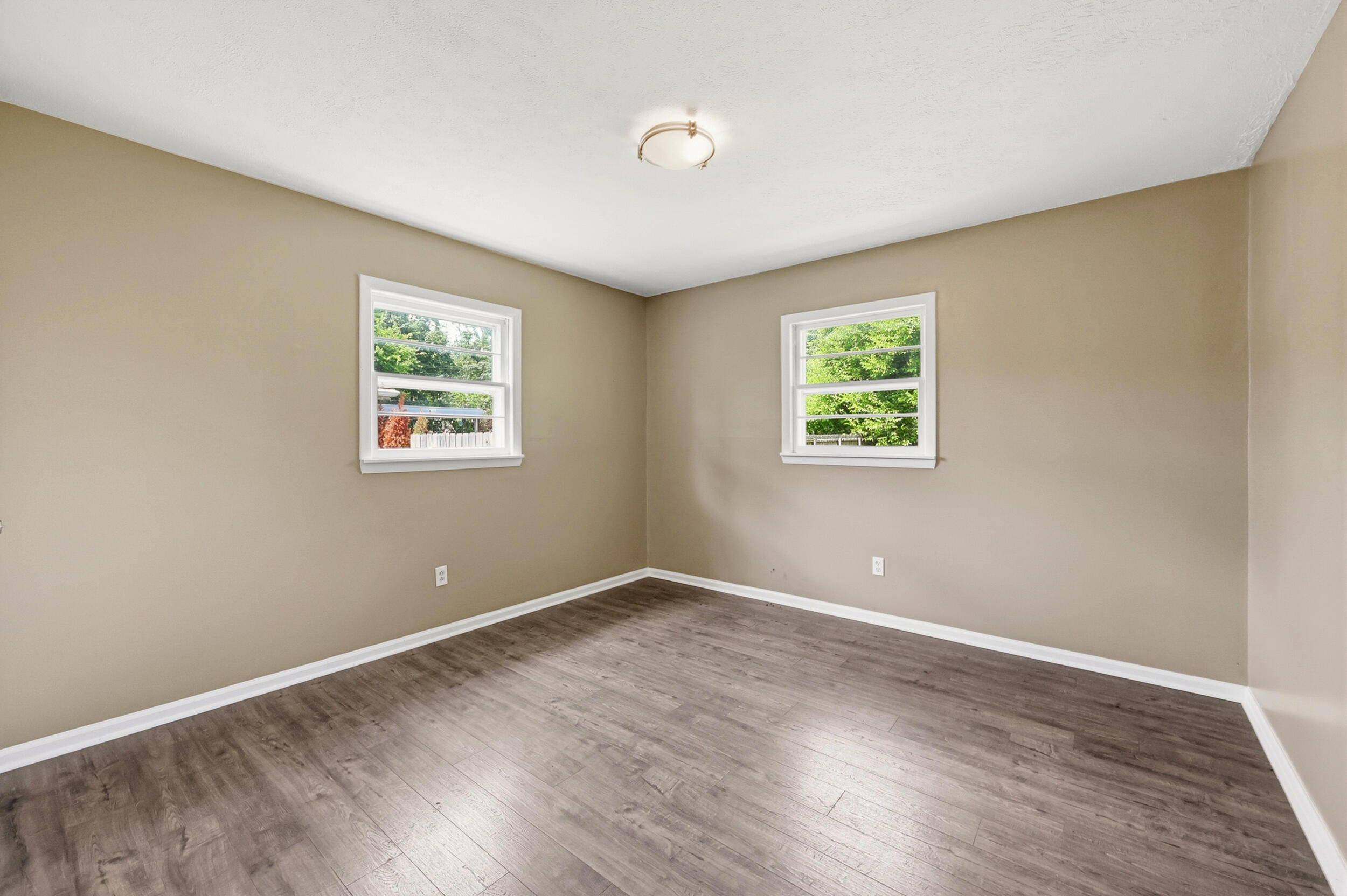 211 Laurel Drive Property Photo 16