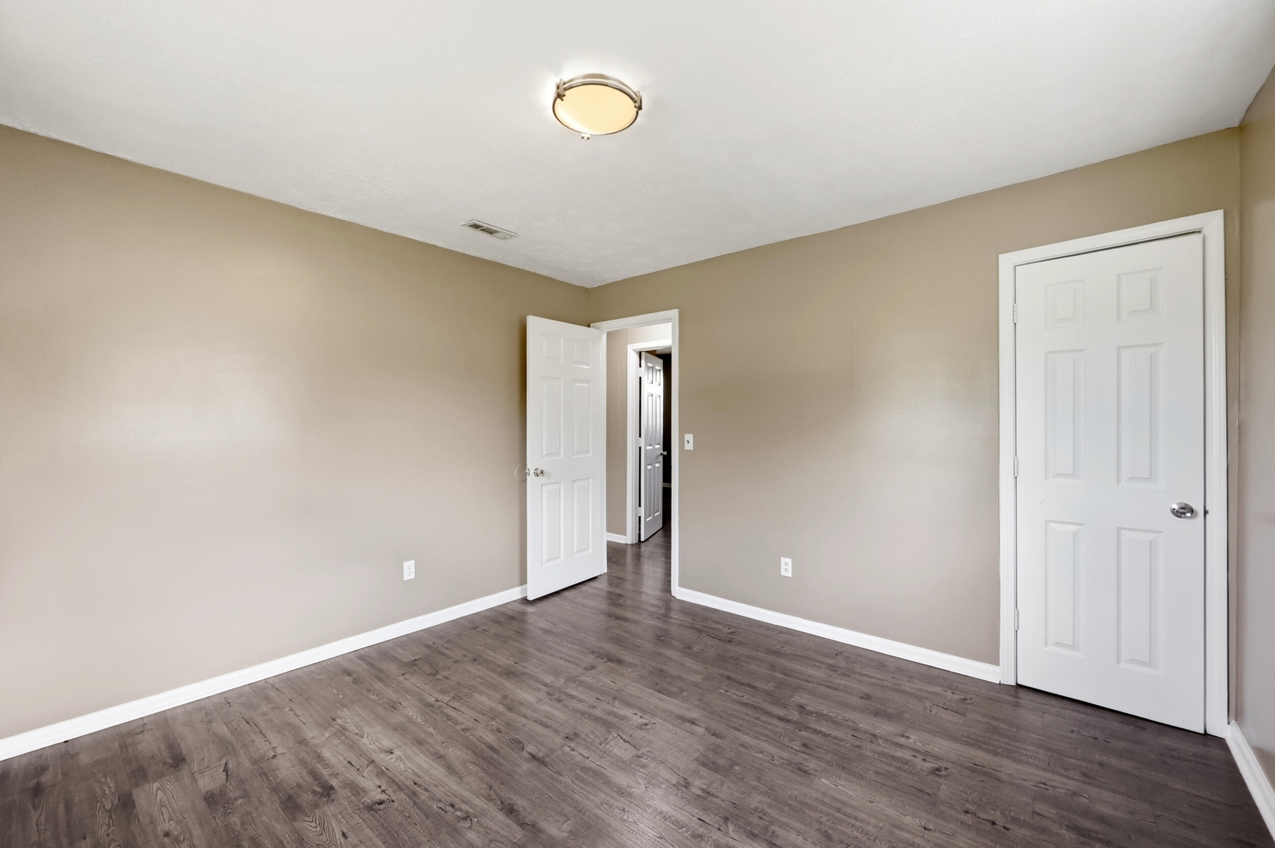 211 Laurel Drive Property Photo 17