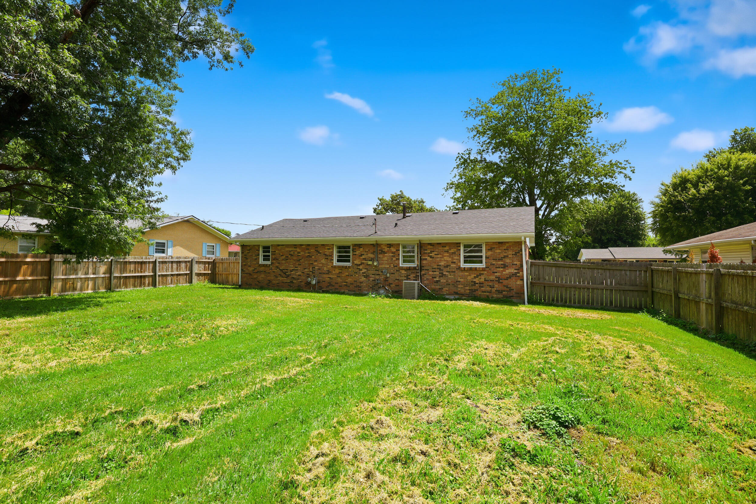 211 Laurel Drive Property Photo 23