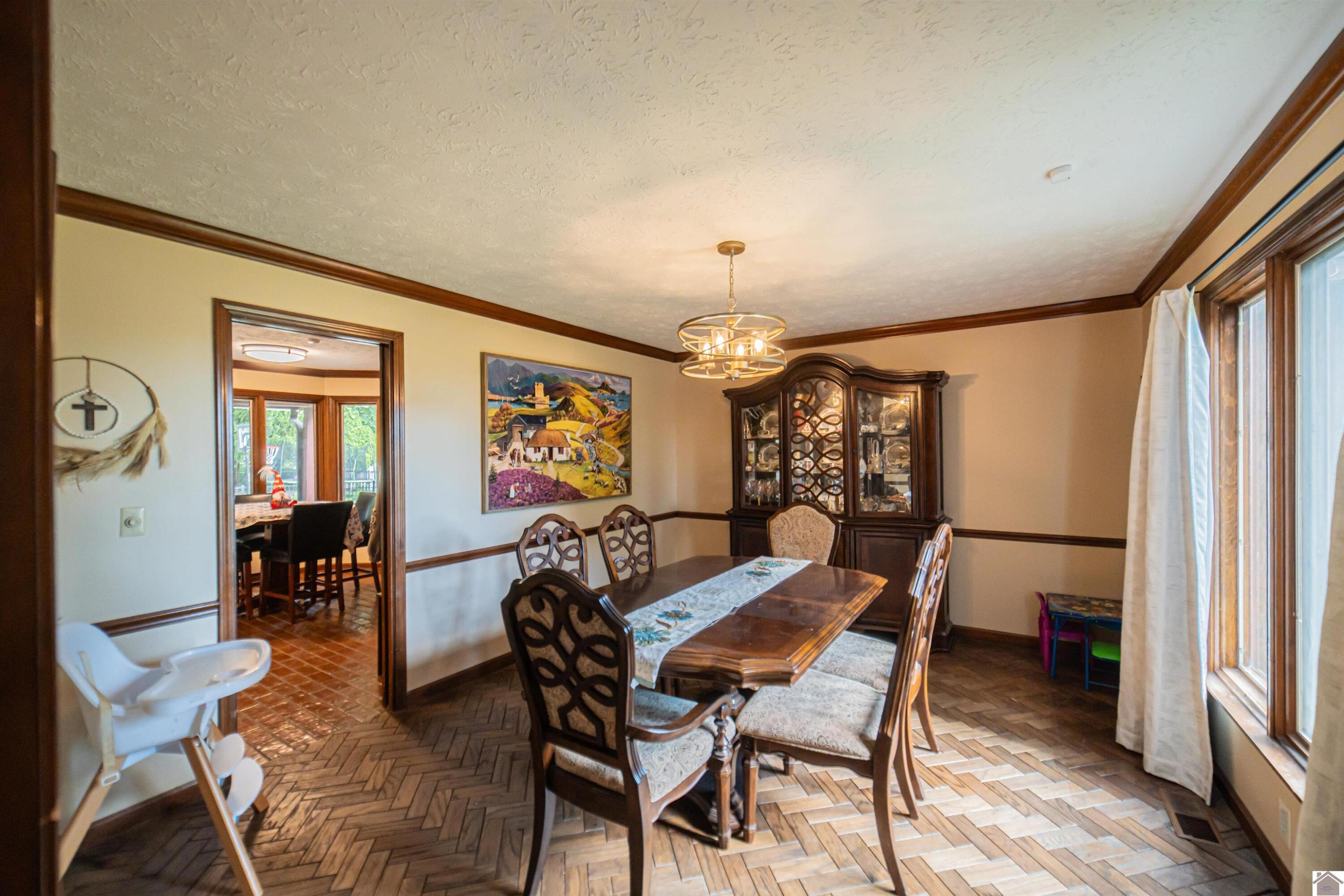 1279 Hedge Lane Property Photo 6