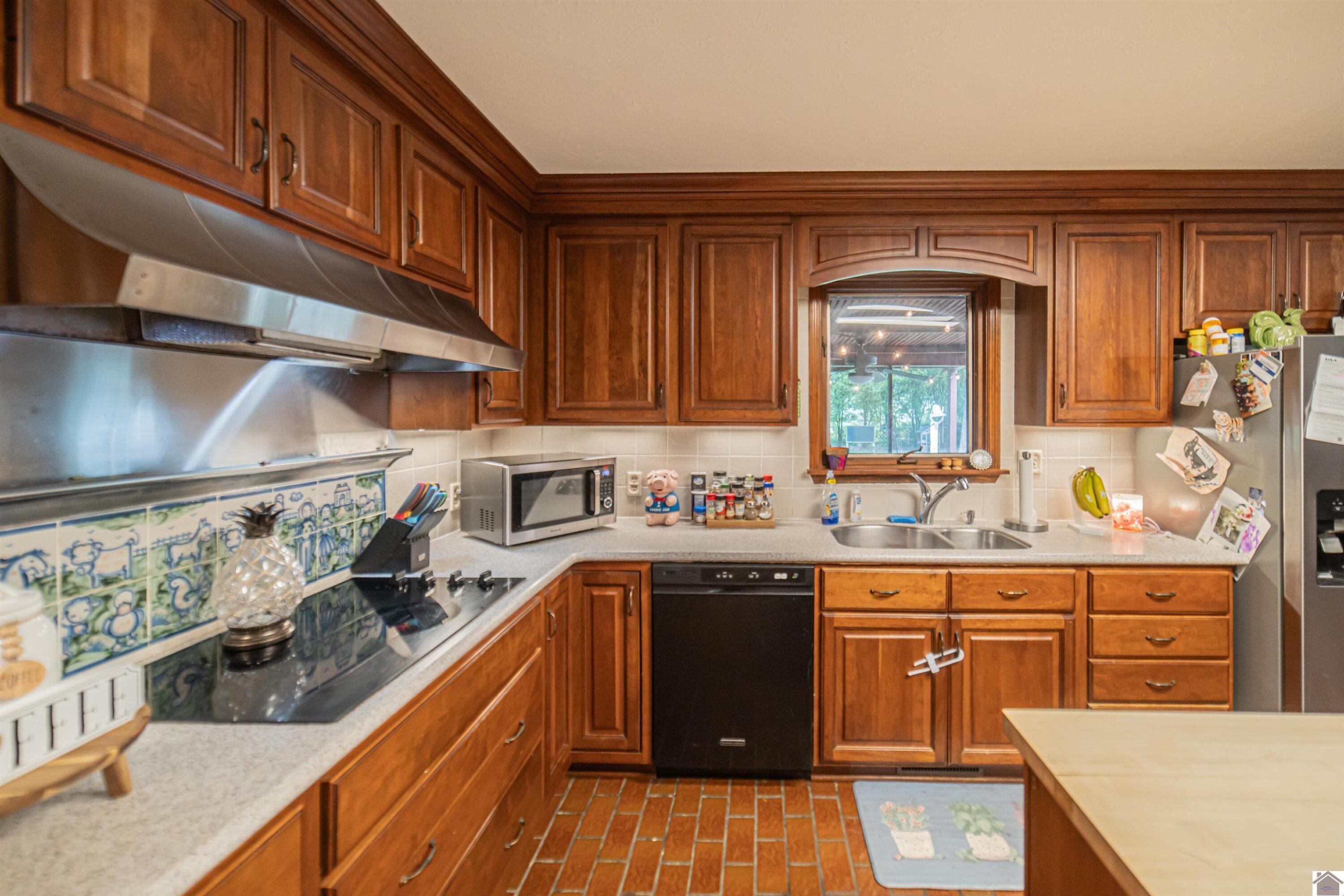 1279 Hedge Lane Property Photo 12