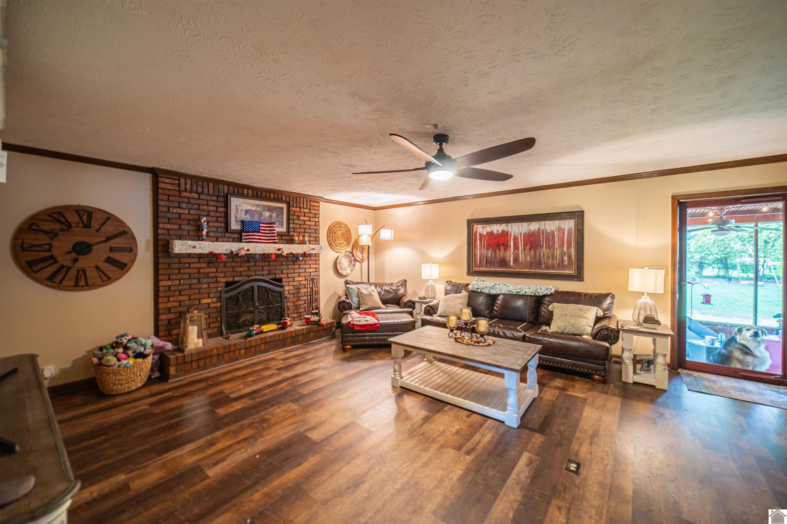 1279 Hedge Lane Property Photo 15