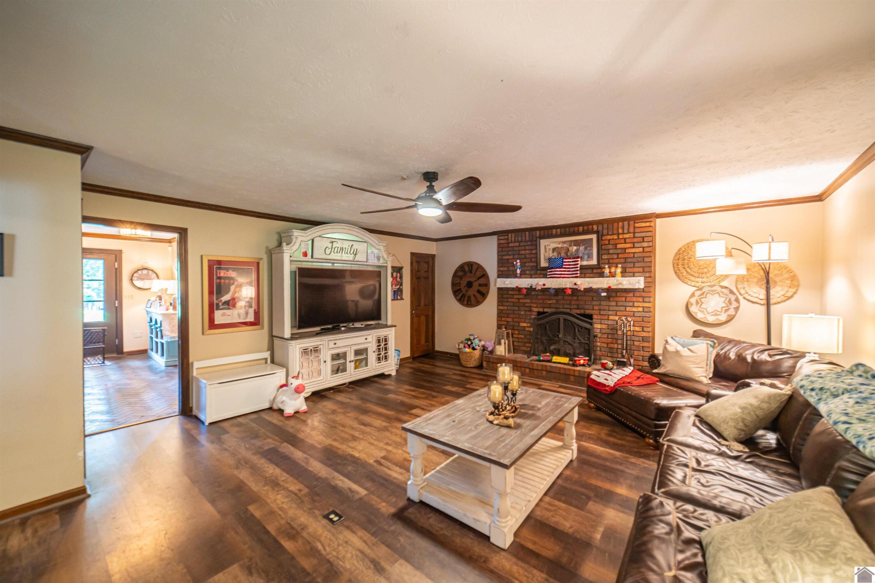 1279 Hedge Lane Property Photo 16