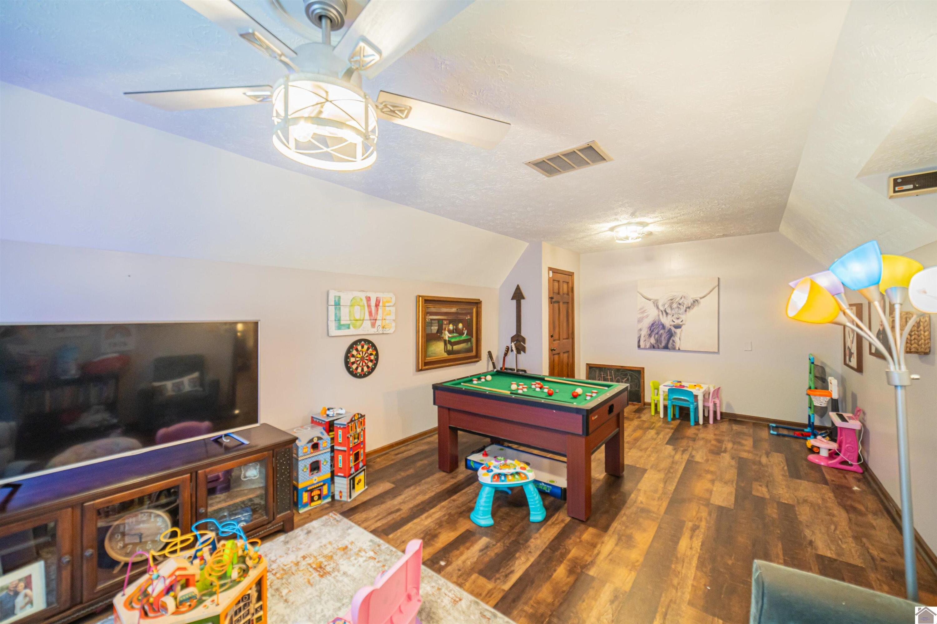 1279 Hedge Lane Property Photo 35