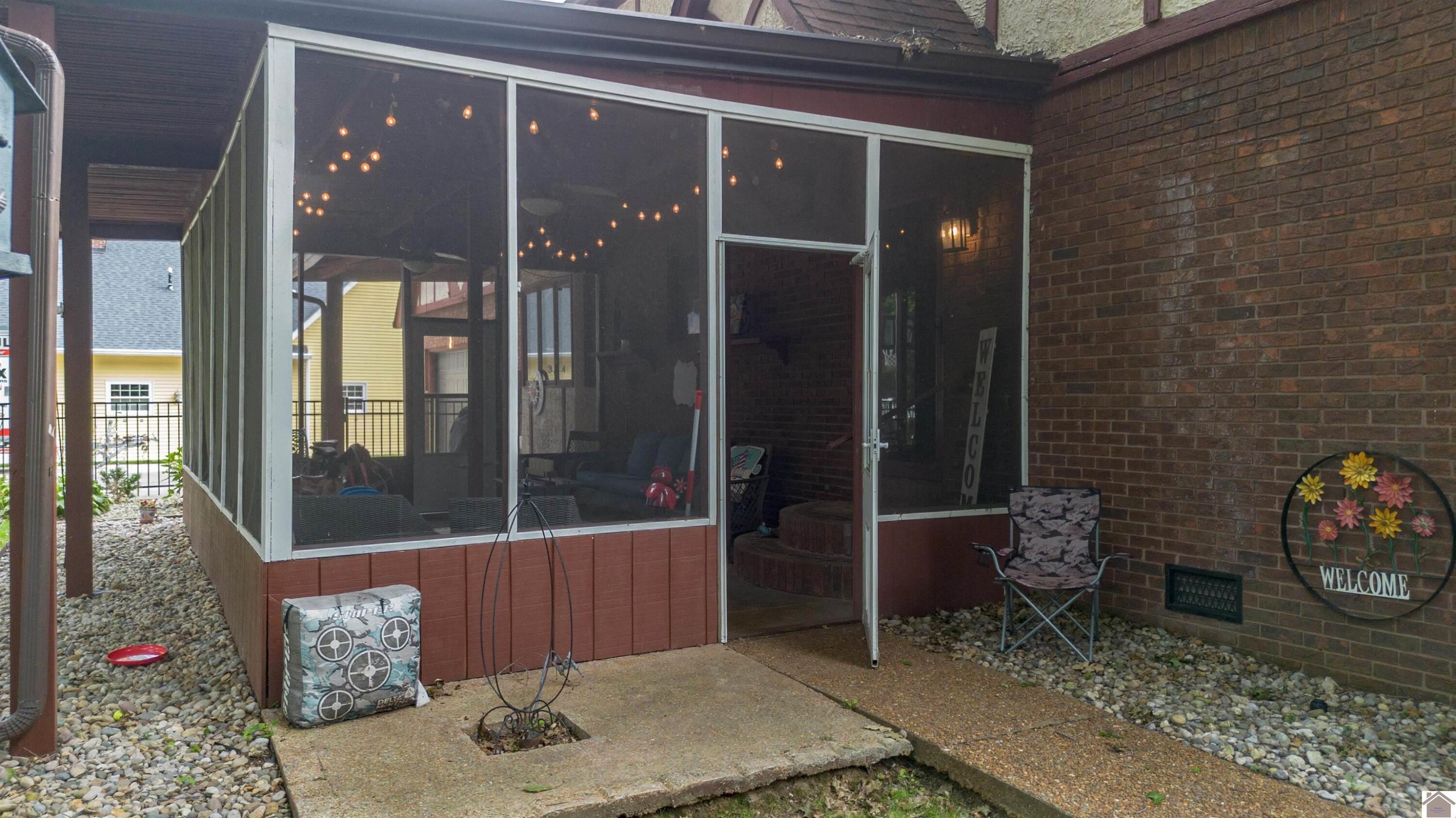 1279 Hedge Lane Property Photo 44