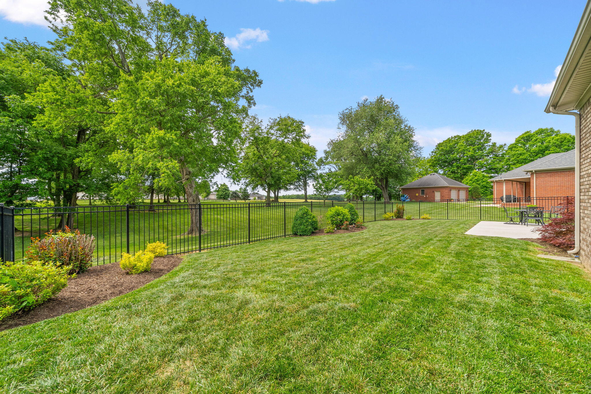 111 Sherinton Place Property Photo 43