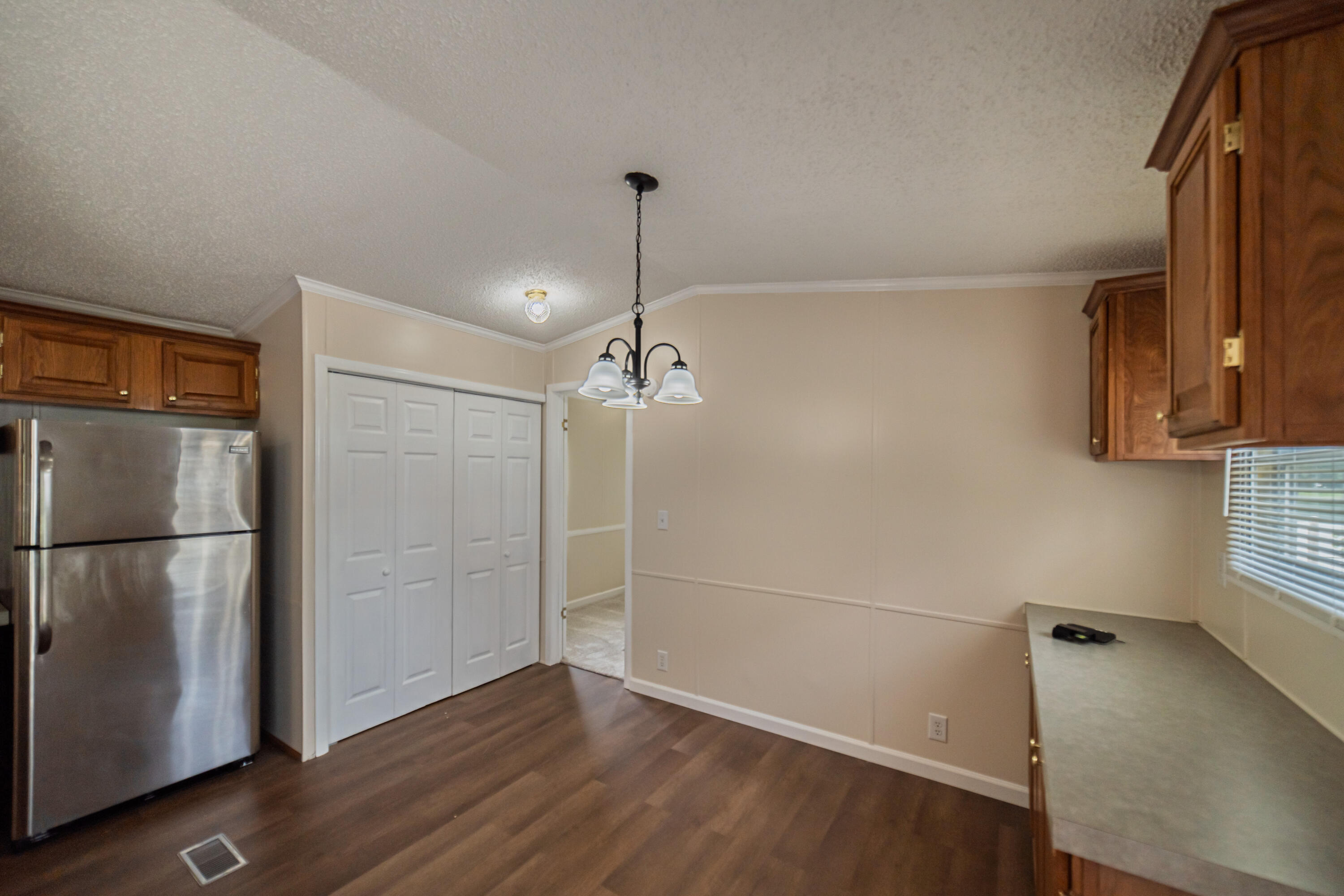 2520 Homewood Avenue Property Photo 11