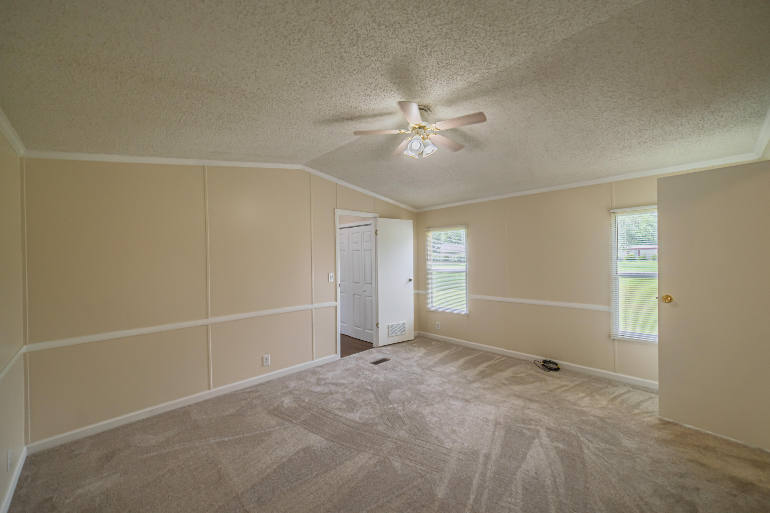 2520 Homewood Avenue Property Photo 13